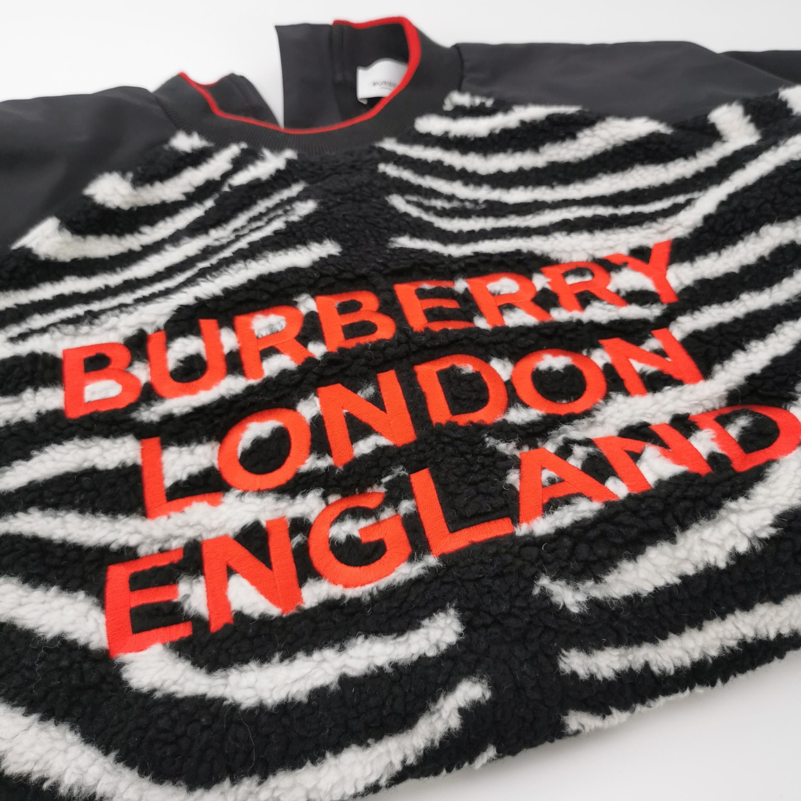 Burberry Burberry Zebra Print Logo Sweatshirt 12Y Size US XS / EU 42 / 0 - 5 Thumbnail