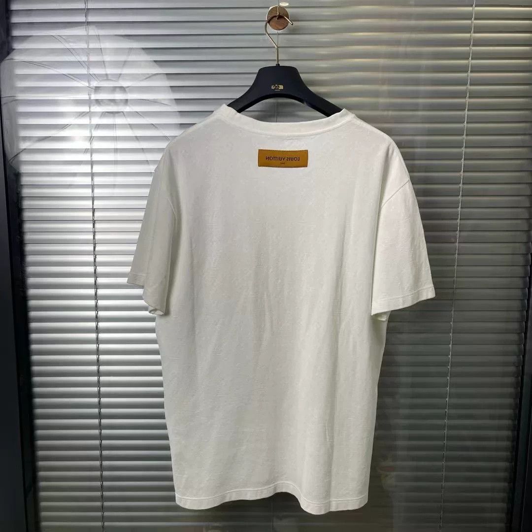 Louis Vuitton Louis Vuitton White T-Shirt l Men Size US L / EU 52-54 / 3 - 2 Thumbnail
