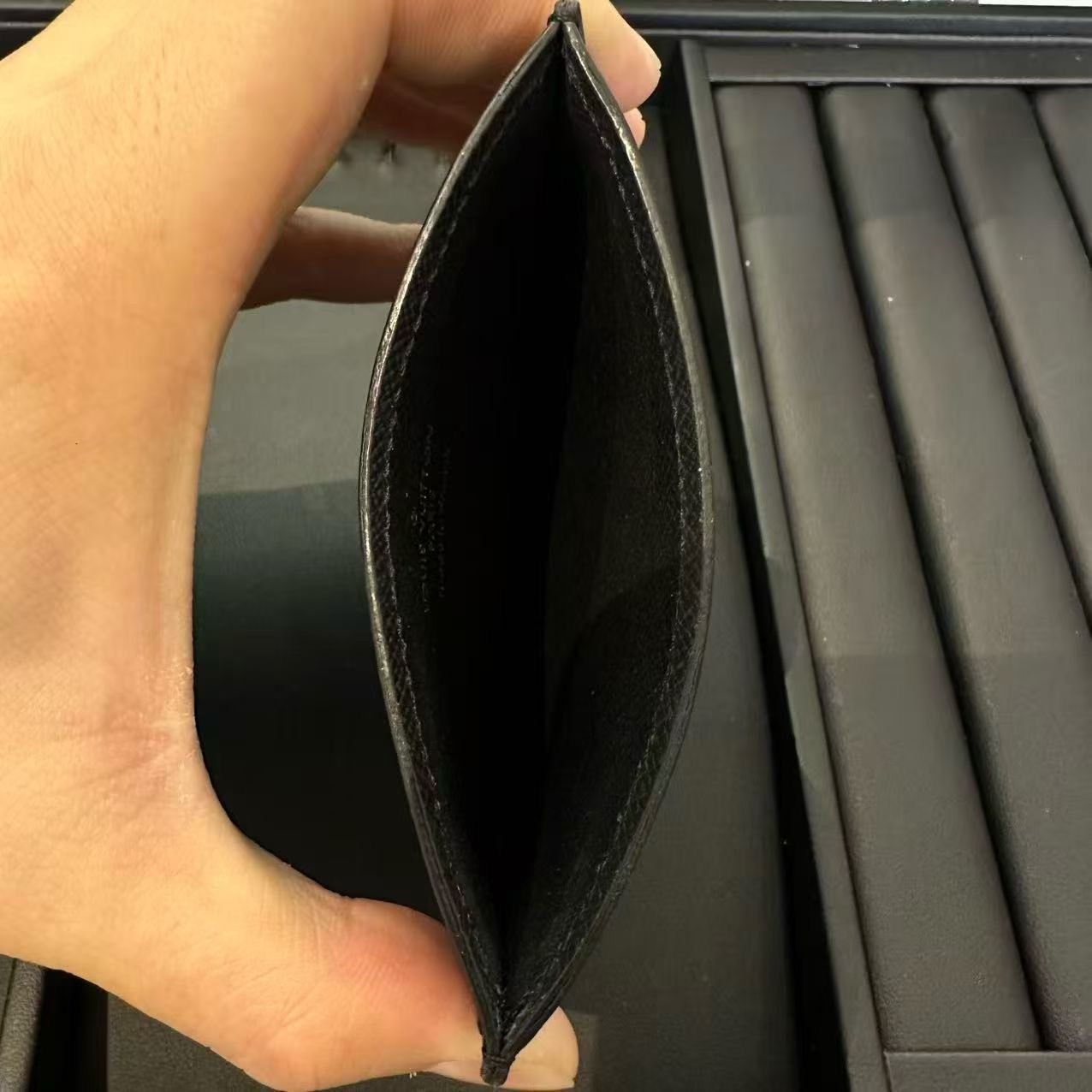 Louis Vuitton Louis Vuitton Black Bag one size Men Size ONE SIZE - 6 Thumbnail