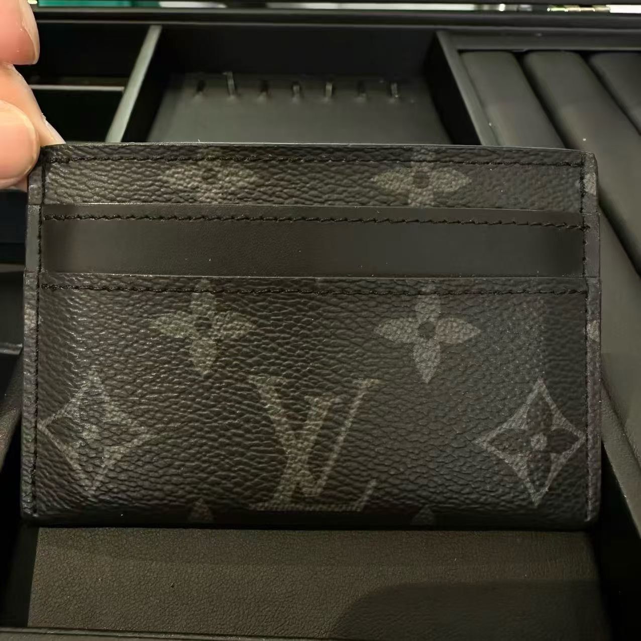 Louis Vuitton Louis Vuitton Black Bag one size Men Size ONE SIZE - 2 Thumbnail