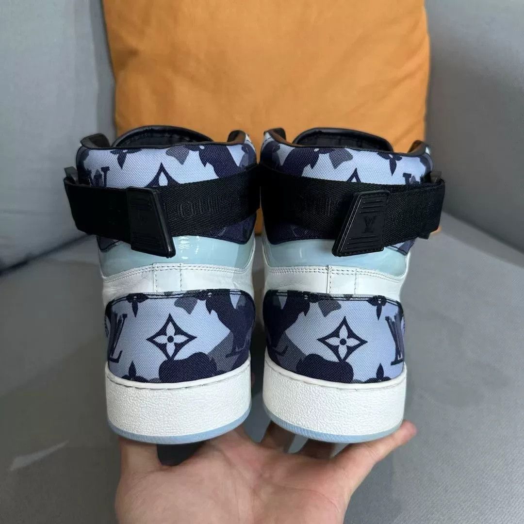 Louis Vuitton Louis Vuitton Patent Blue Hitop Sneakers 9 Men Size US 9 / EU 42 - 3 Thumbnail