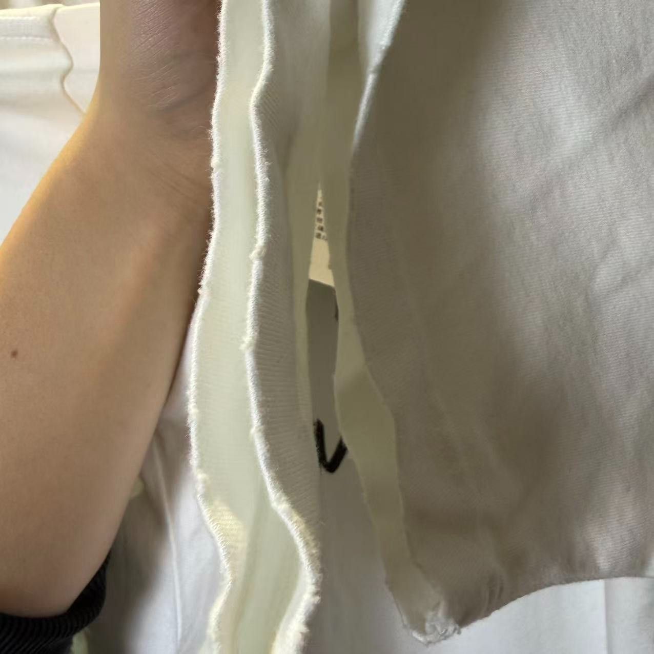Balenciaga Balenciaga White T-Shirt m Men Size US M / EU 48-50 / 2 - 6 Thumbnail