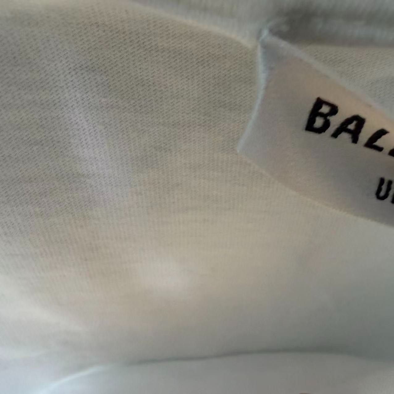 Balenciaga Balenciaga White T-Shirt m Men Size US M / EU 48-50 / 2 - 5 Thumbnail