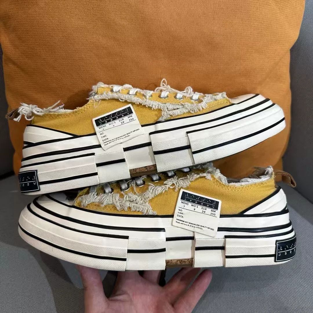 Nike Nike Yellow Lowtop Sneakers us_9 Women Size US 9 / IT 39 - 5 Thumbnail