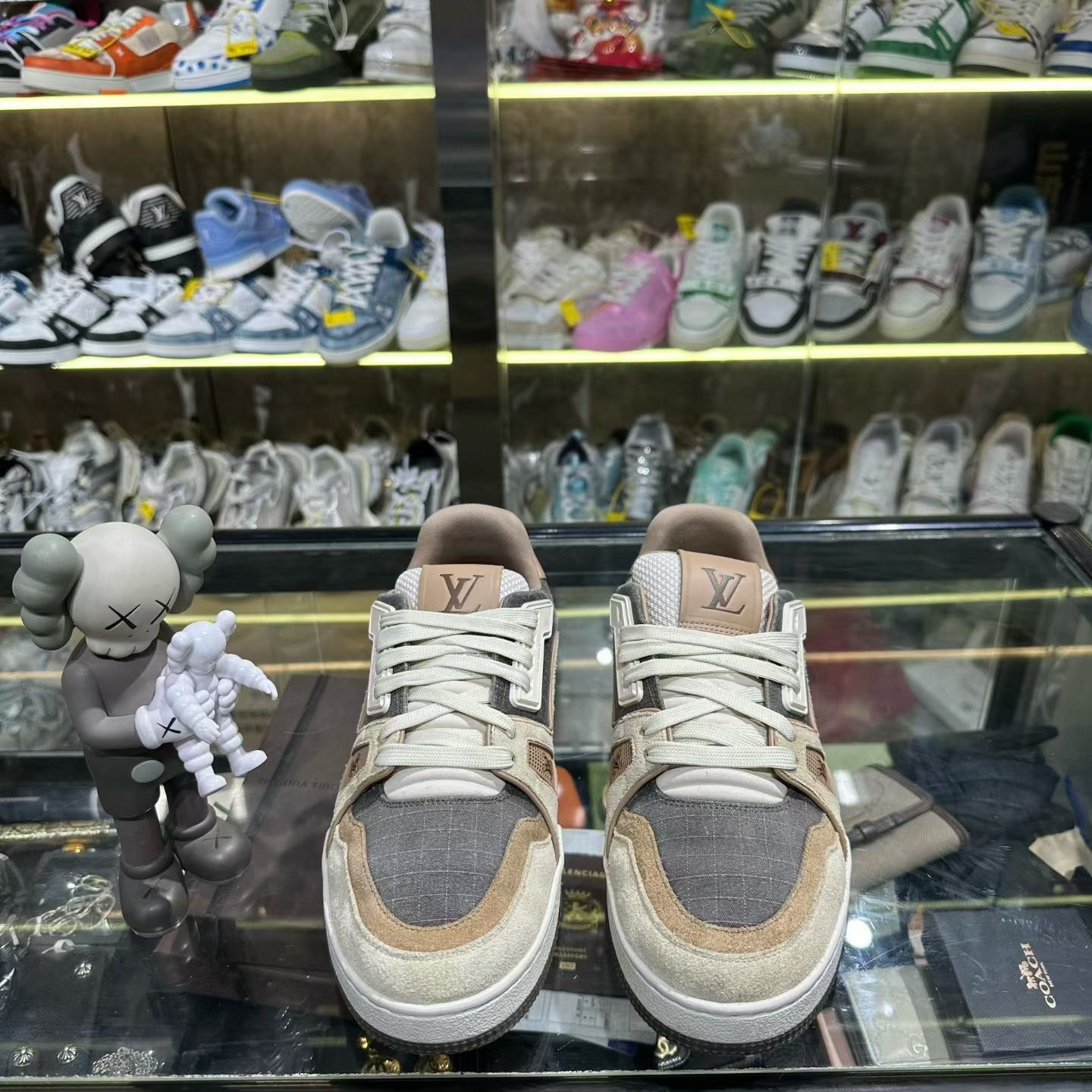 Louis Vuitton Louis Vuitton Training Camo Orange Lowtop Sneakers 8.5 Men Size US 8.5 / EU 41-42 - 2 Thumbnail