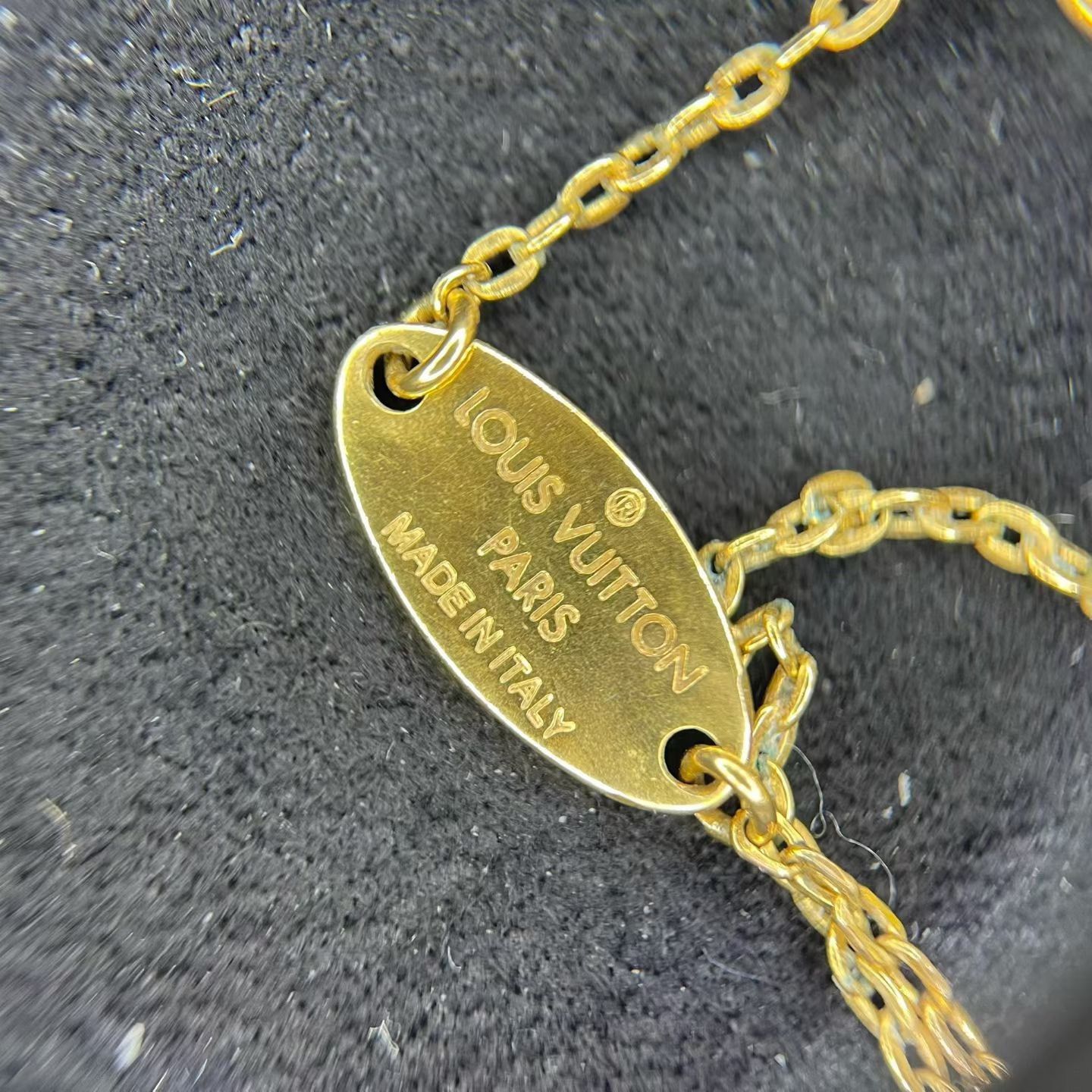 Louis Vuitton Louis Vuitton Retro Silver Necklace OS Women Size ONE SIZE - 4 Thumbnail