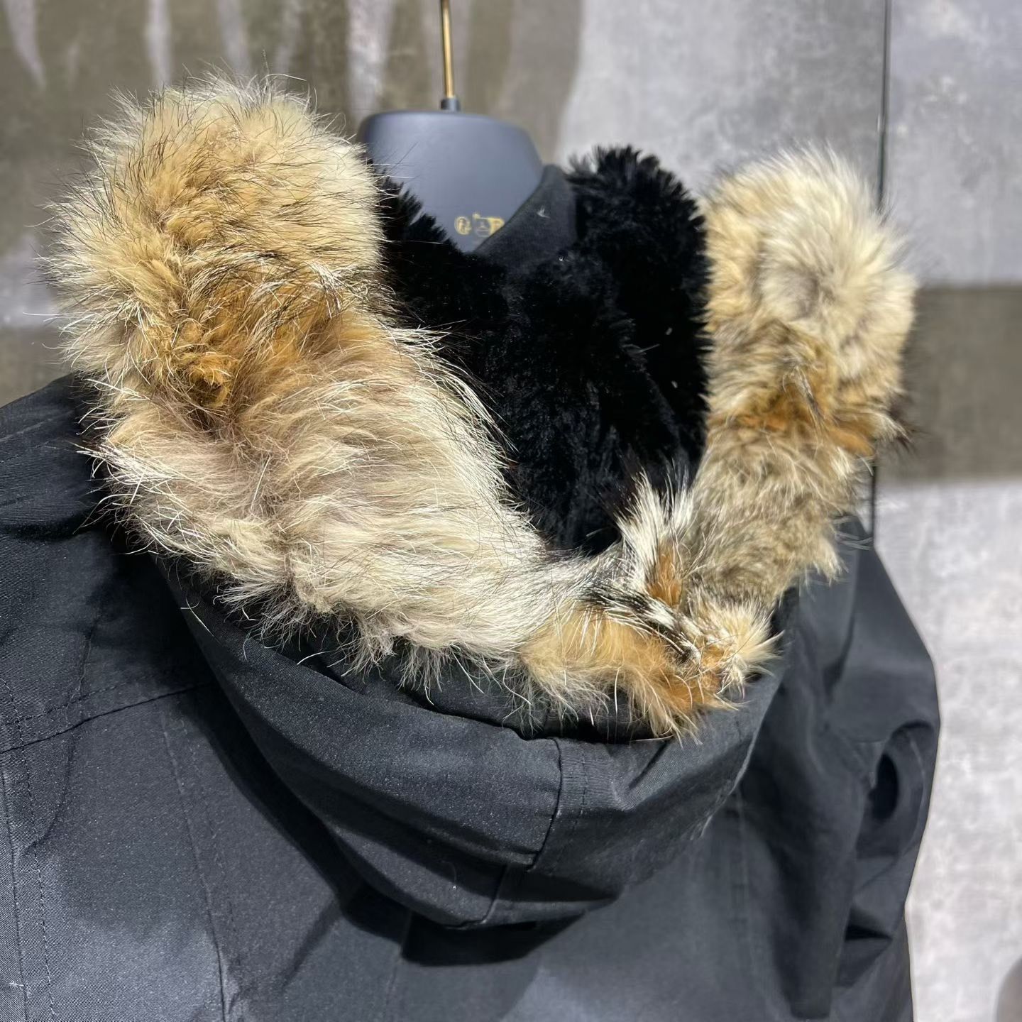 Canada Goose Canada Goose Down White Heavy Coat xs Men Size US XS / EU 42 / 0 - 5 Thumbnail
