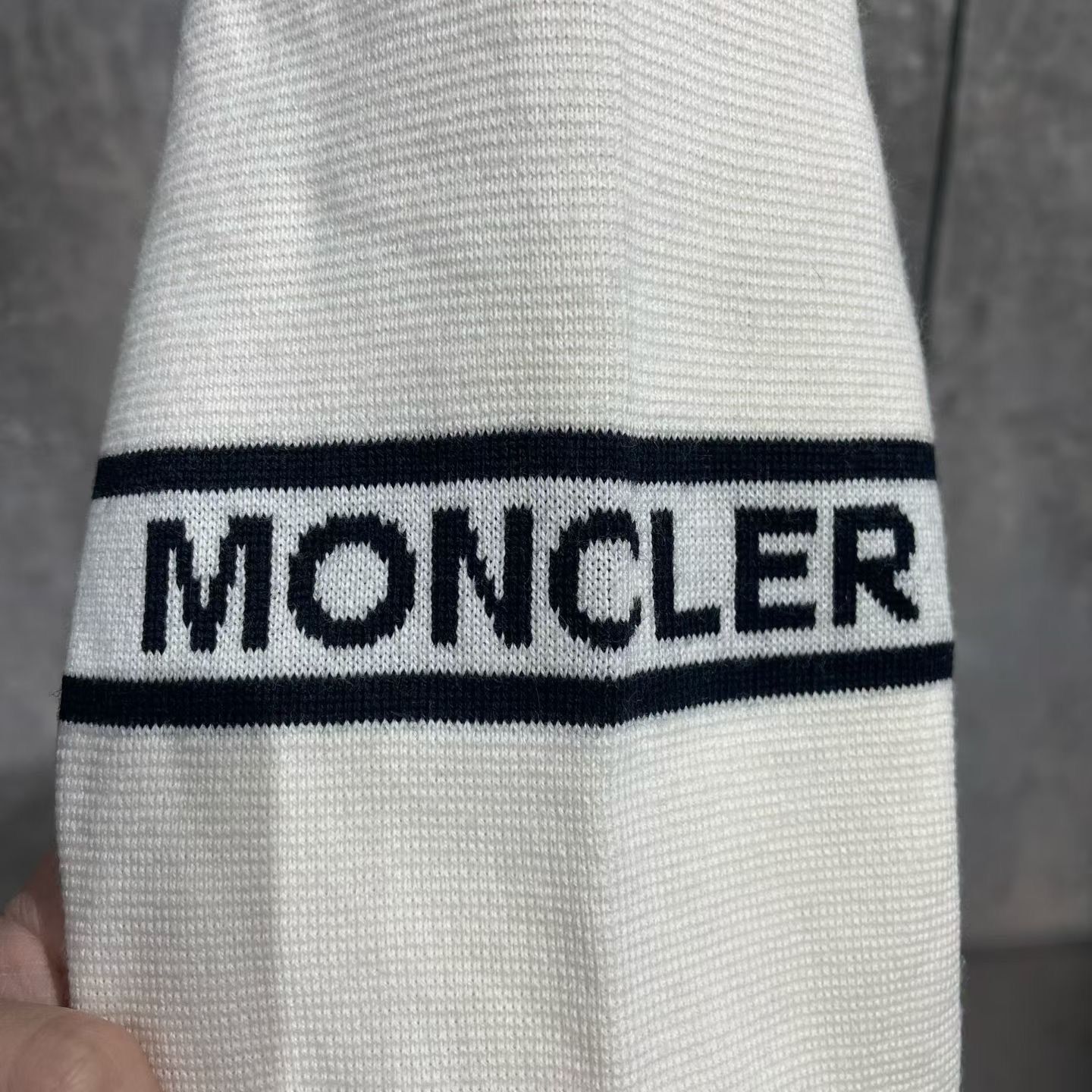 Moncler Moncler Down White Down Jacket L Women Size L / US 10 / IT 46 - 4 Thumbnail