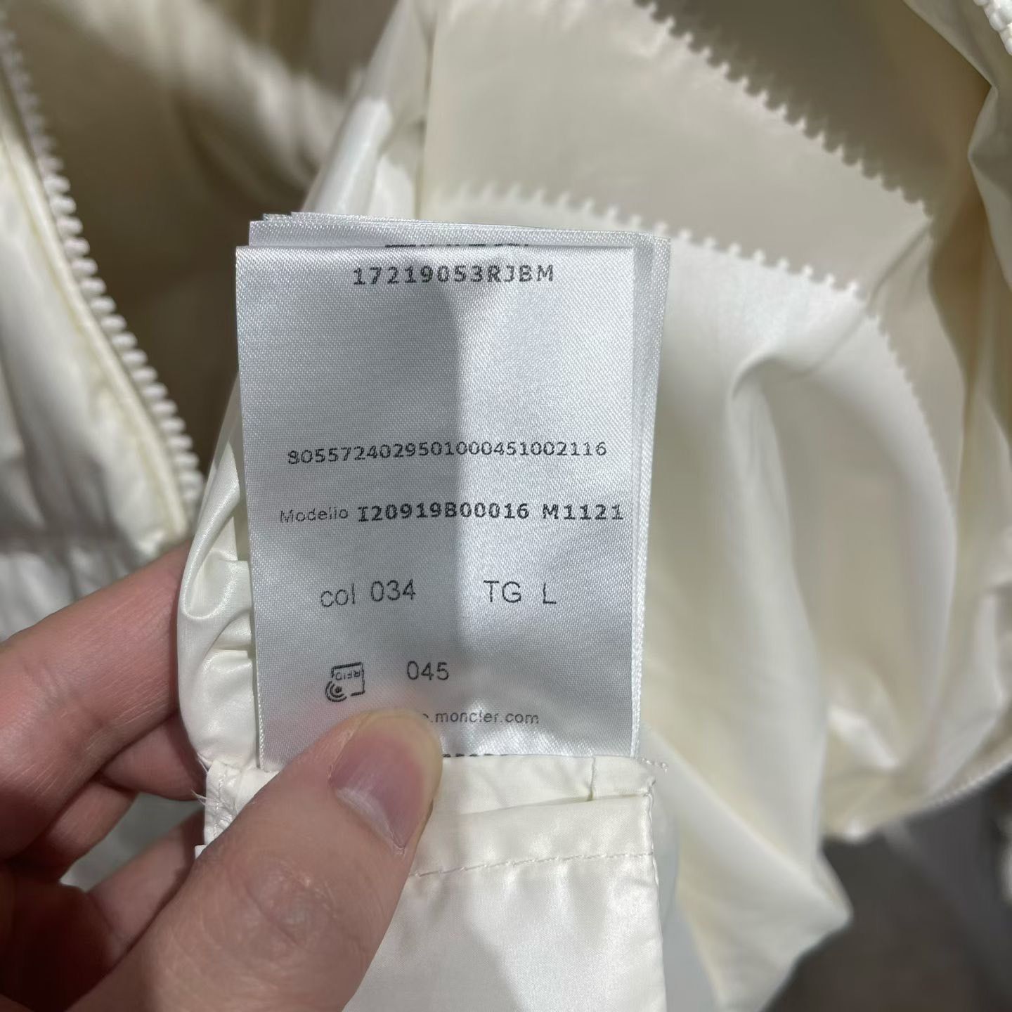 Moncler Moncler Down White Down Jacket L Women Size L / US 10 / IT 46 - 7 Thumbnail