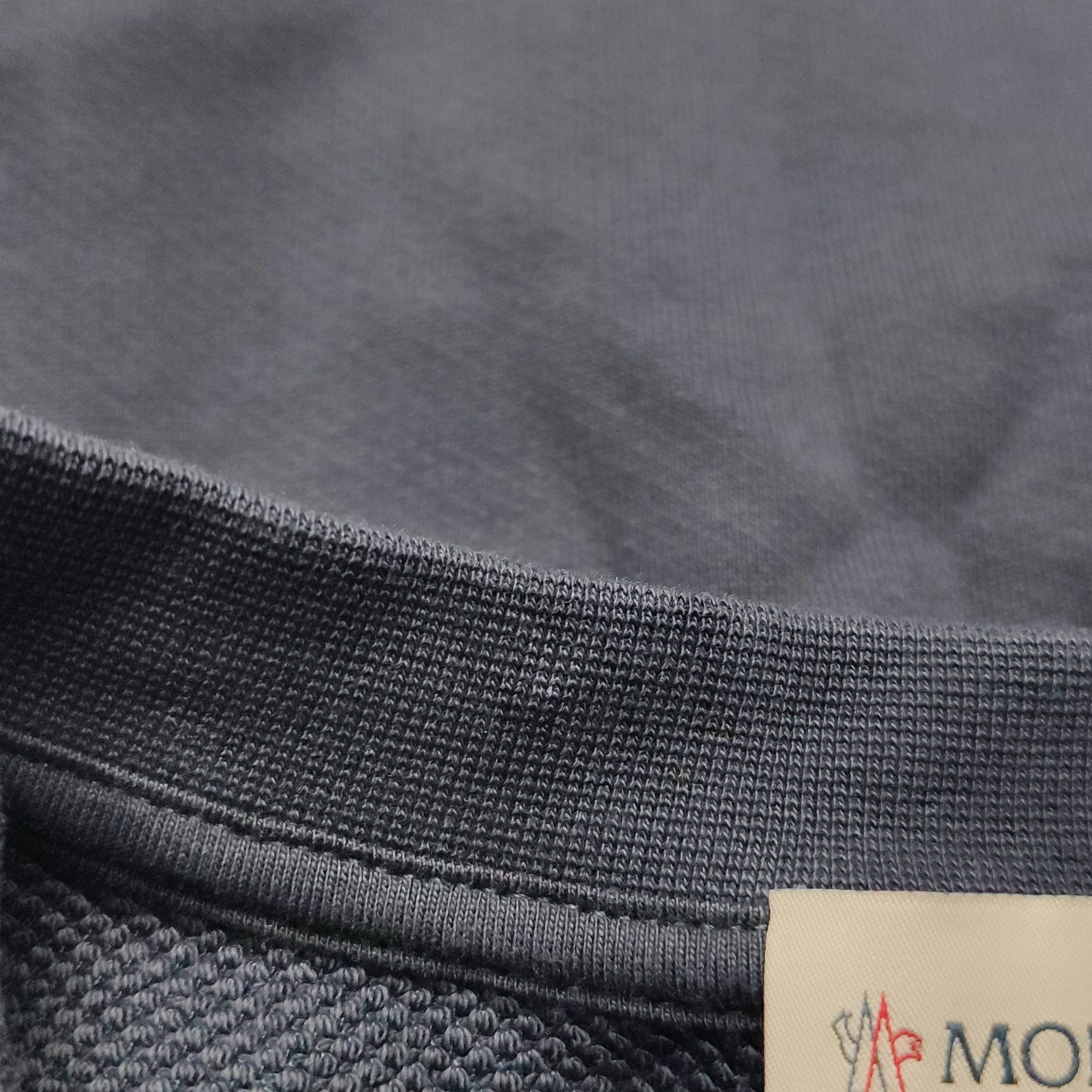 Moncler Moncler Logo Patch Sweatshirt Size S Size US S / EU 44-46 / 1 - 10 Thumbnail