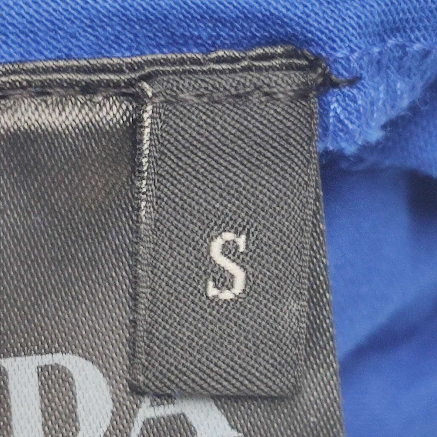 Prada Prada Triangle Logo Pocket T-Shirt Blue Size S Size US S / EU 44-46 / 1 - 7 Thumbnail