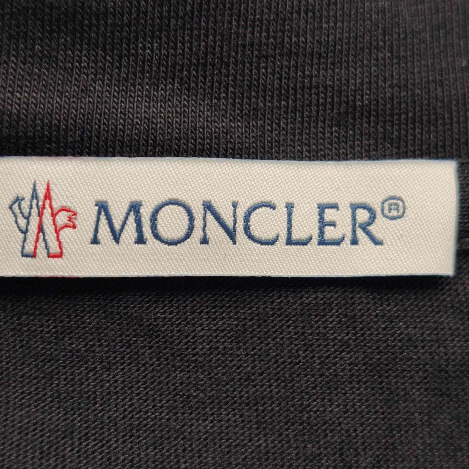 Moncler Moncler Logo Patch Short Sleeve T-Shirt Size L Size US L / EU 52-54 / 3 - 6 Thumbnail