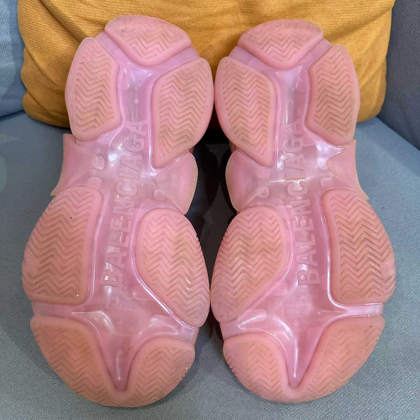 Balenciaga Balenciaga Pink Lowtop Sneakers us_7 Women Size US 7 / IT 37 - 2 Thumbnail