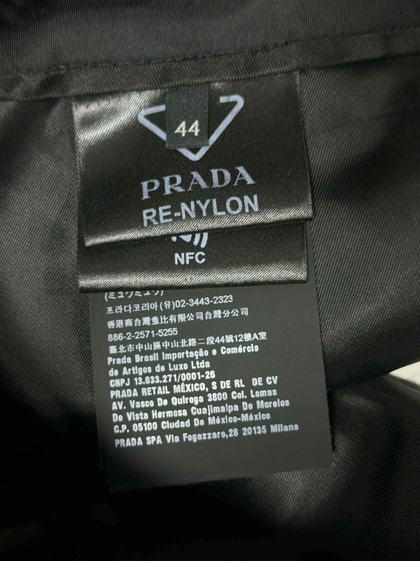 Prada Prada Nylon Skirt it_44 Women Size 30" / US 8 / IT 44 - 5 Thumbnail