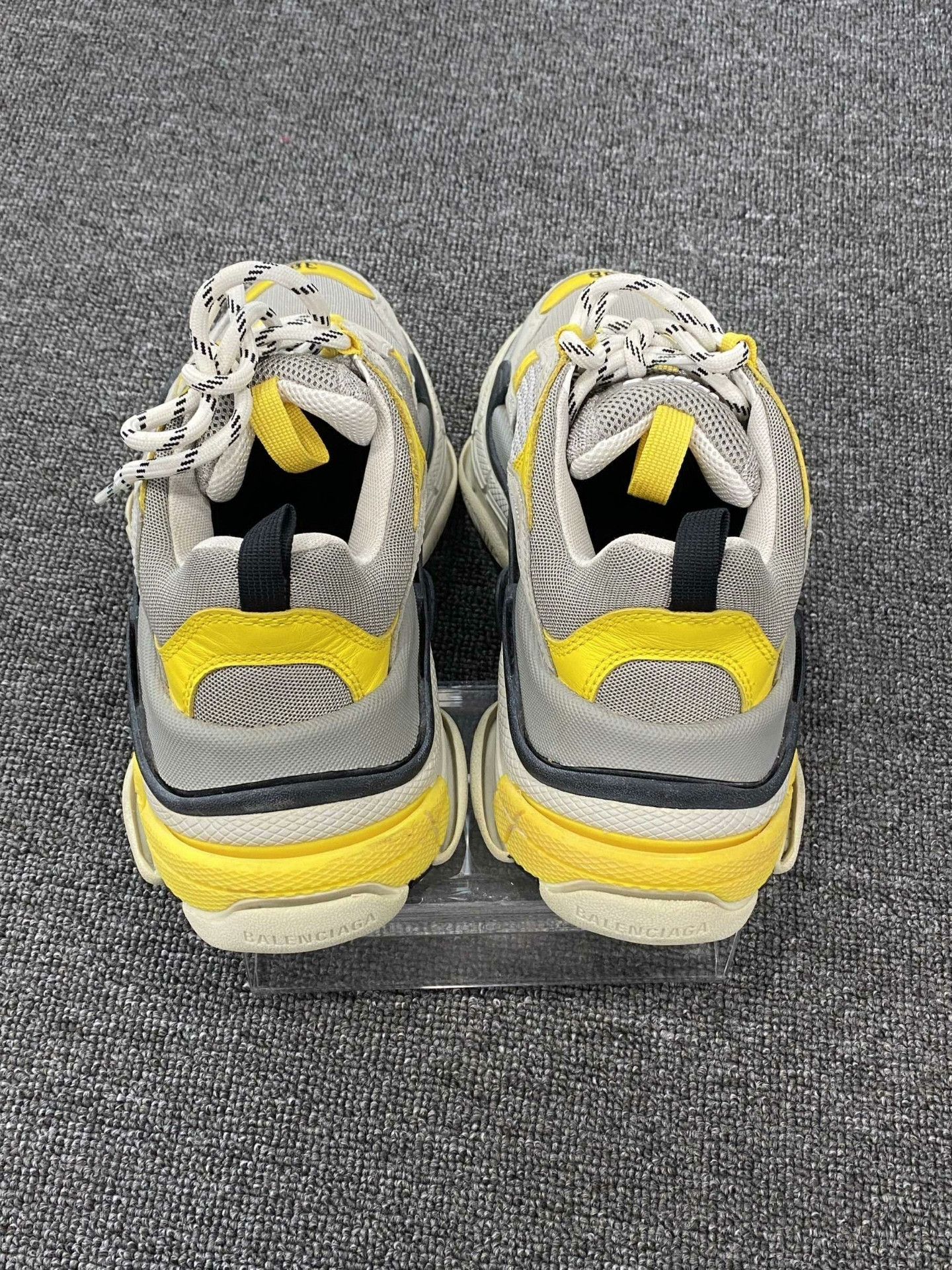 Balenciaga Balenciaga Yellow Lowtop Sneakers us_8 Women Size US 8 / IT 38 - 5 Thumbnail
