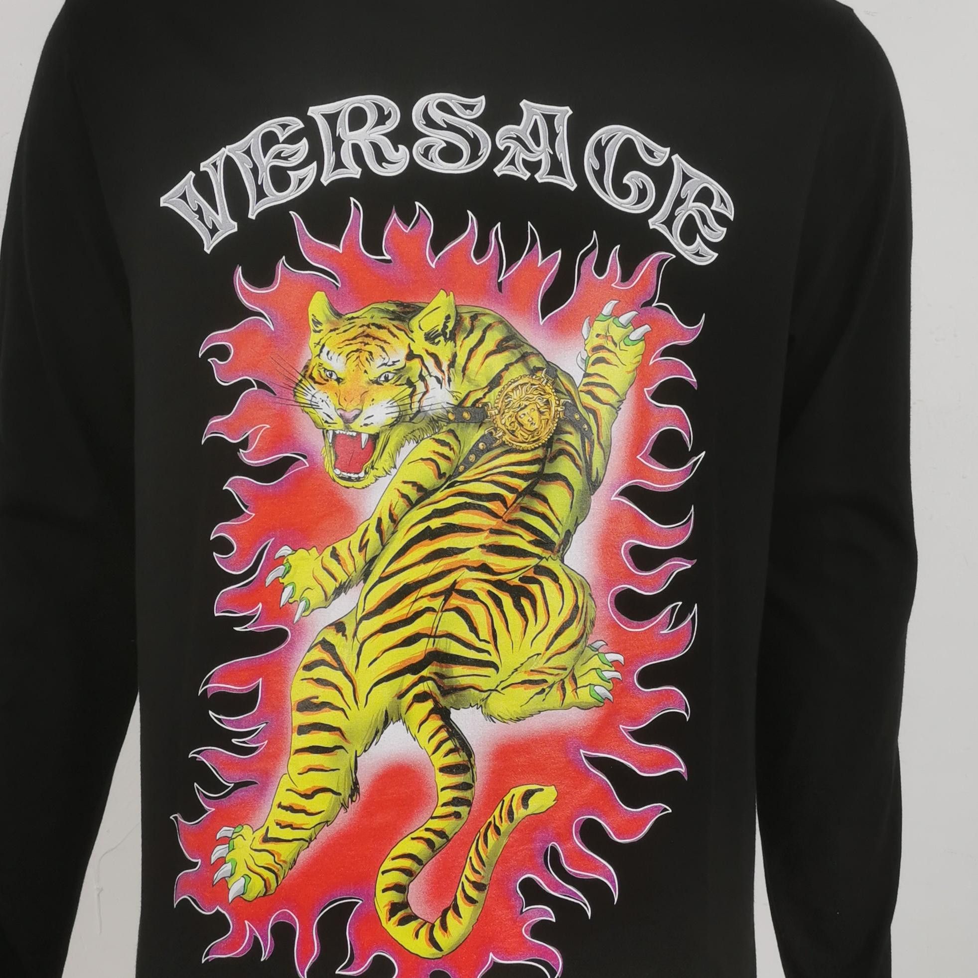 Versace Versace Tiger Graphic Long Sleeve T-Shirt M Size US M / EU 48-50 / 2 - 4 Thumbnail