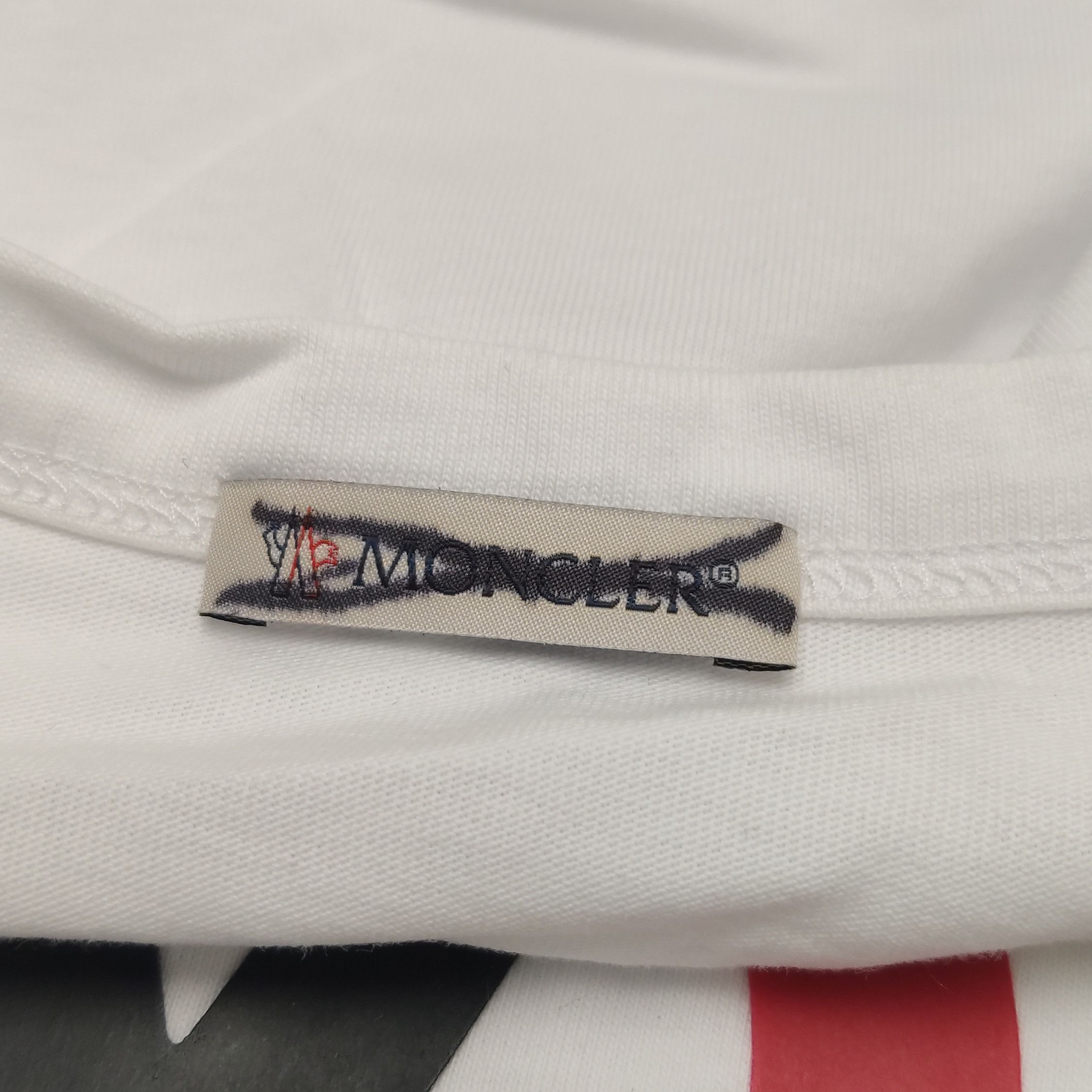 Moncler Moncler Logo Graphic Cotton T-Shirt XL Size US XL / EU 56 / 4 - 11 Thumbnail