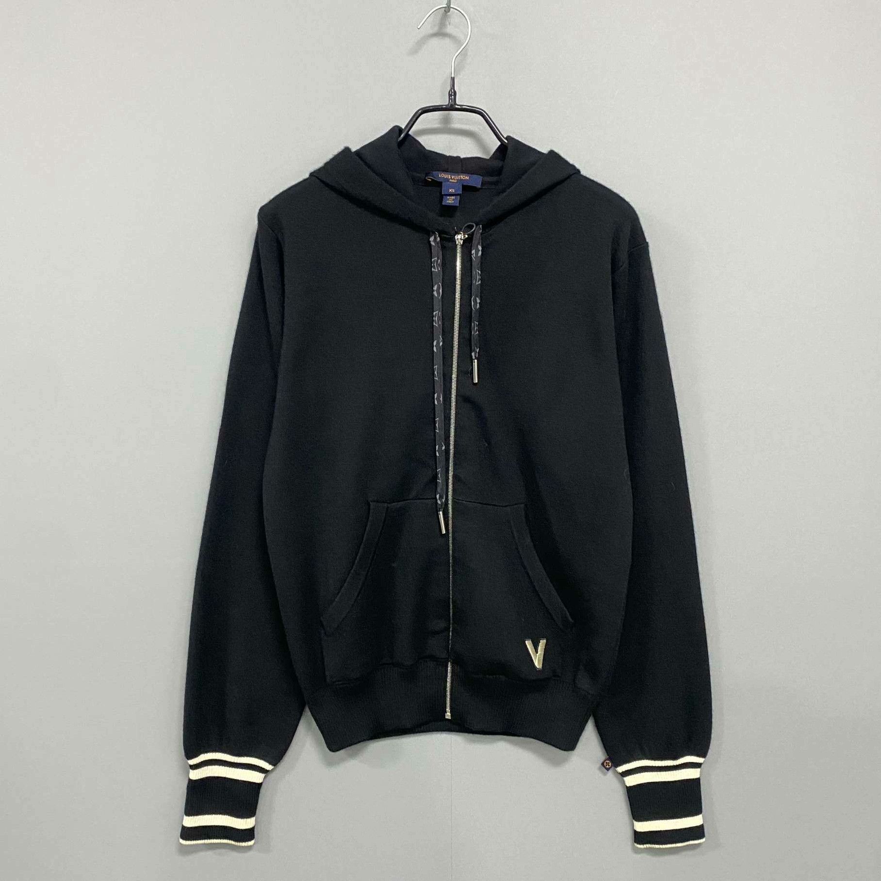 Louis Vuitton Louis Vuitton Retro Black Light Jacket xs Men Size US XS / EU 42 / 0 - 2 Thumbnail