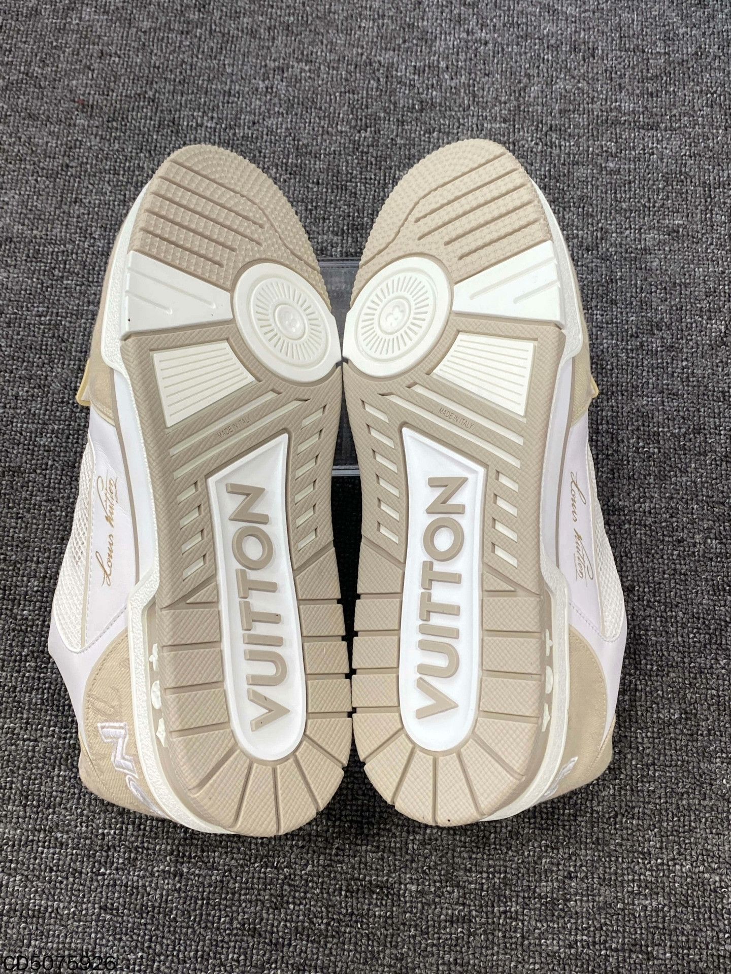 Louis Vuitton Louis Vuitton Retro Denim Beige Lowtop Sneakers 9 Men Size US 9 / EU 42 - 6 Thumbnail