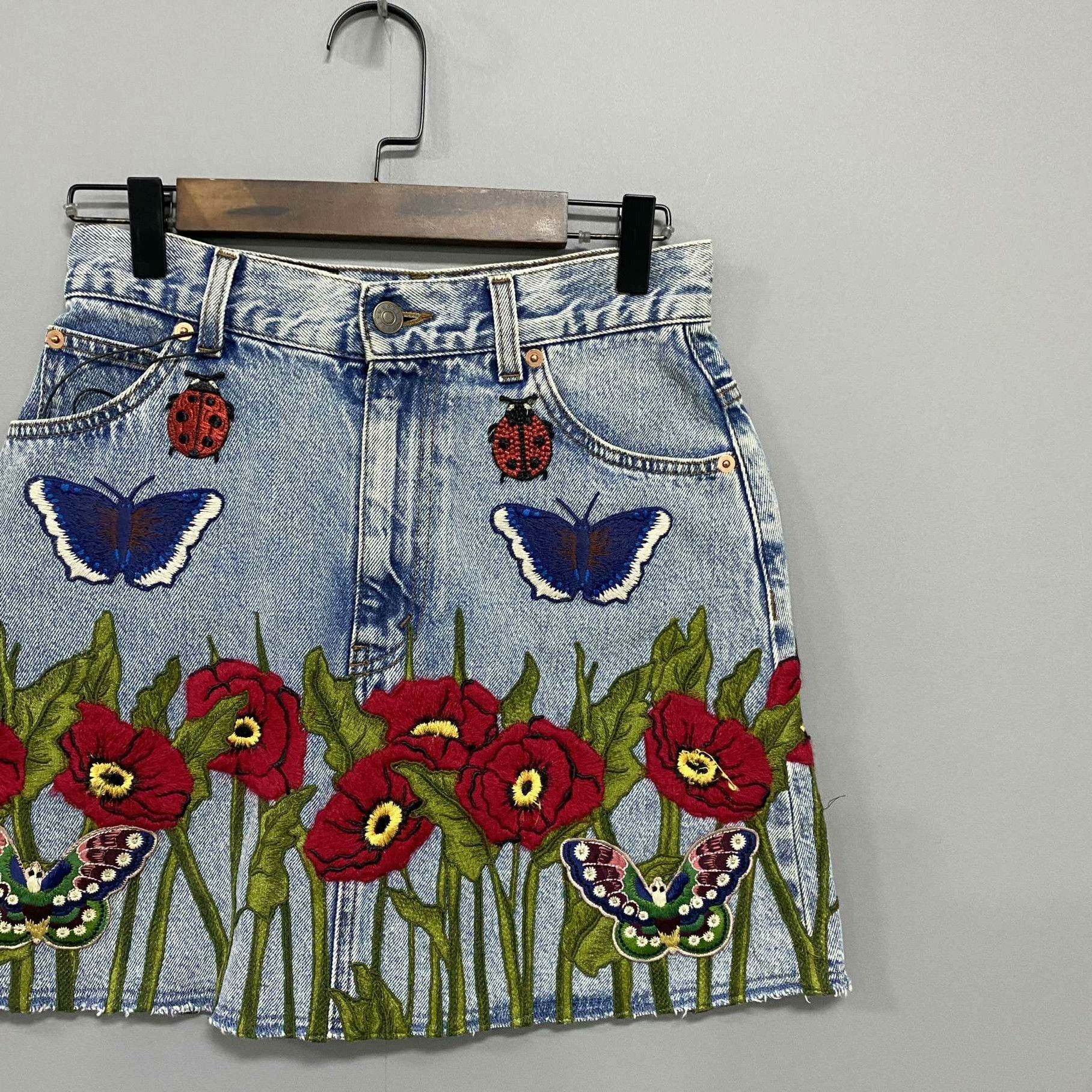 Gucci Gucci Denim Embroidered Skirt 38 Women Size 38" / US 16 / IT 52 - 2 Thumbnail