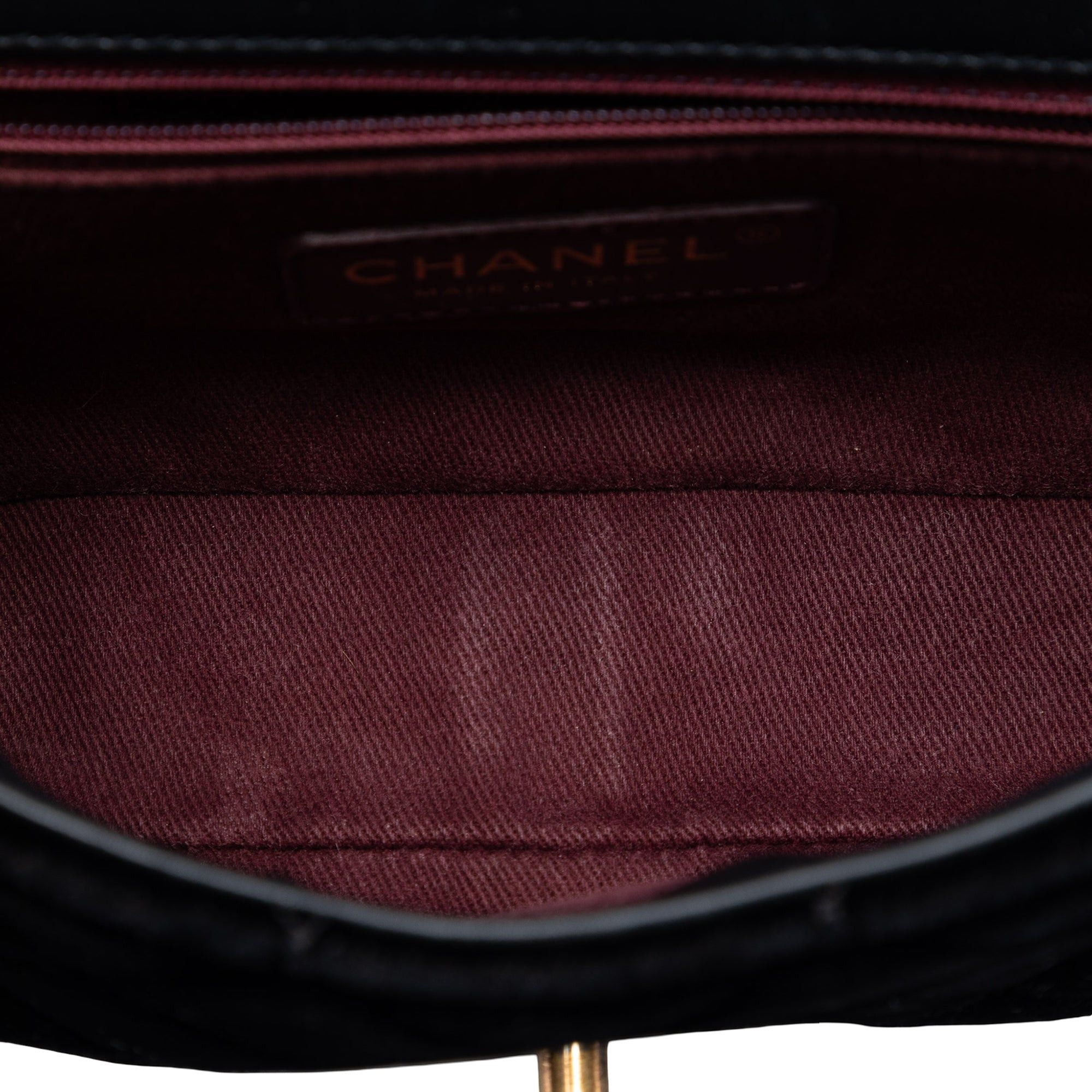 Chanel Small Quilted Velvet CC Eyelet Flap Size ONE SIZE - 4 Thumbnail