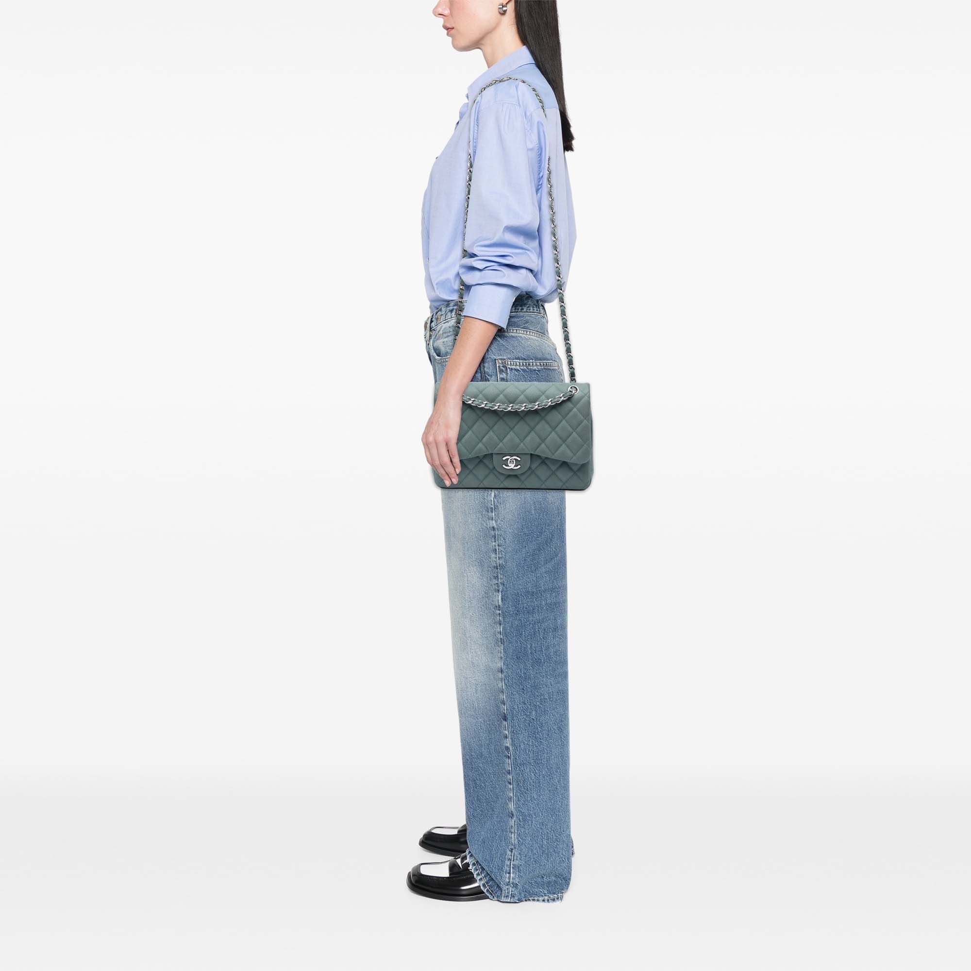 Chanel Jumbo Classic Iridescent Caviar Double Flap Size ONE SIZE - 7 Thumbnail