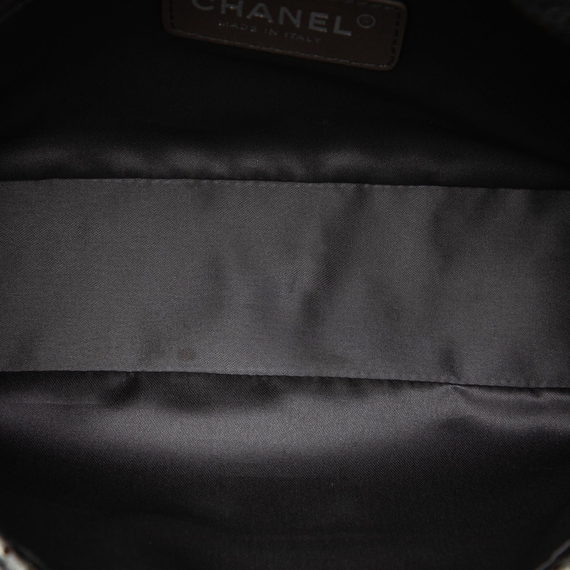 Chanel Medium Reissue Perforated Calfskin Drill Flap Size ONE SIZE - 4 Thumbnail