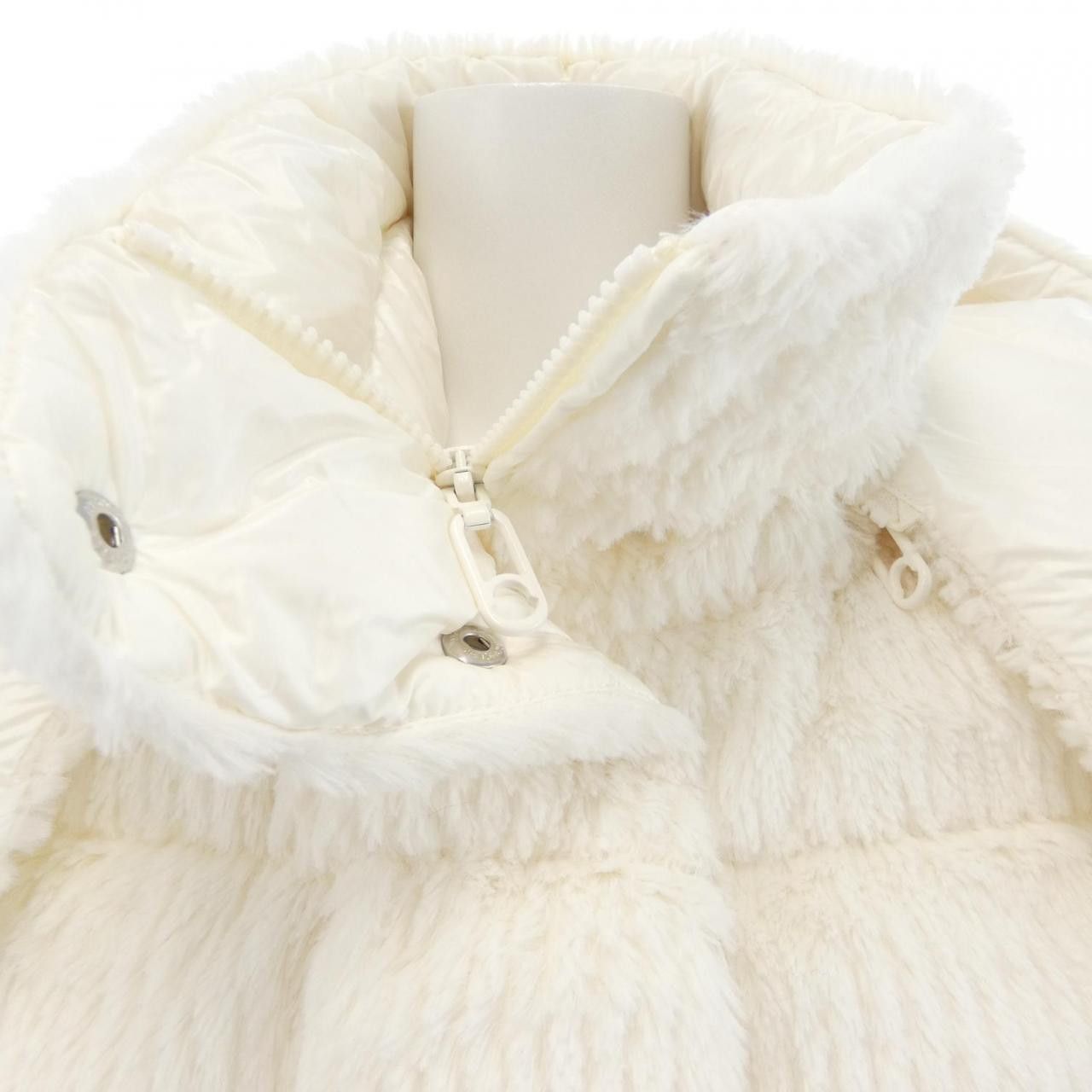 Moncler Moncler Moncler LUZULE Down Vest Textile Outerwear LUZULE DUTY FREE for USA Size ONE SIZE - 7 Thumbnail