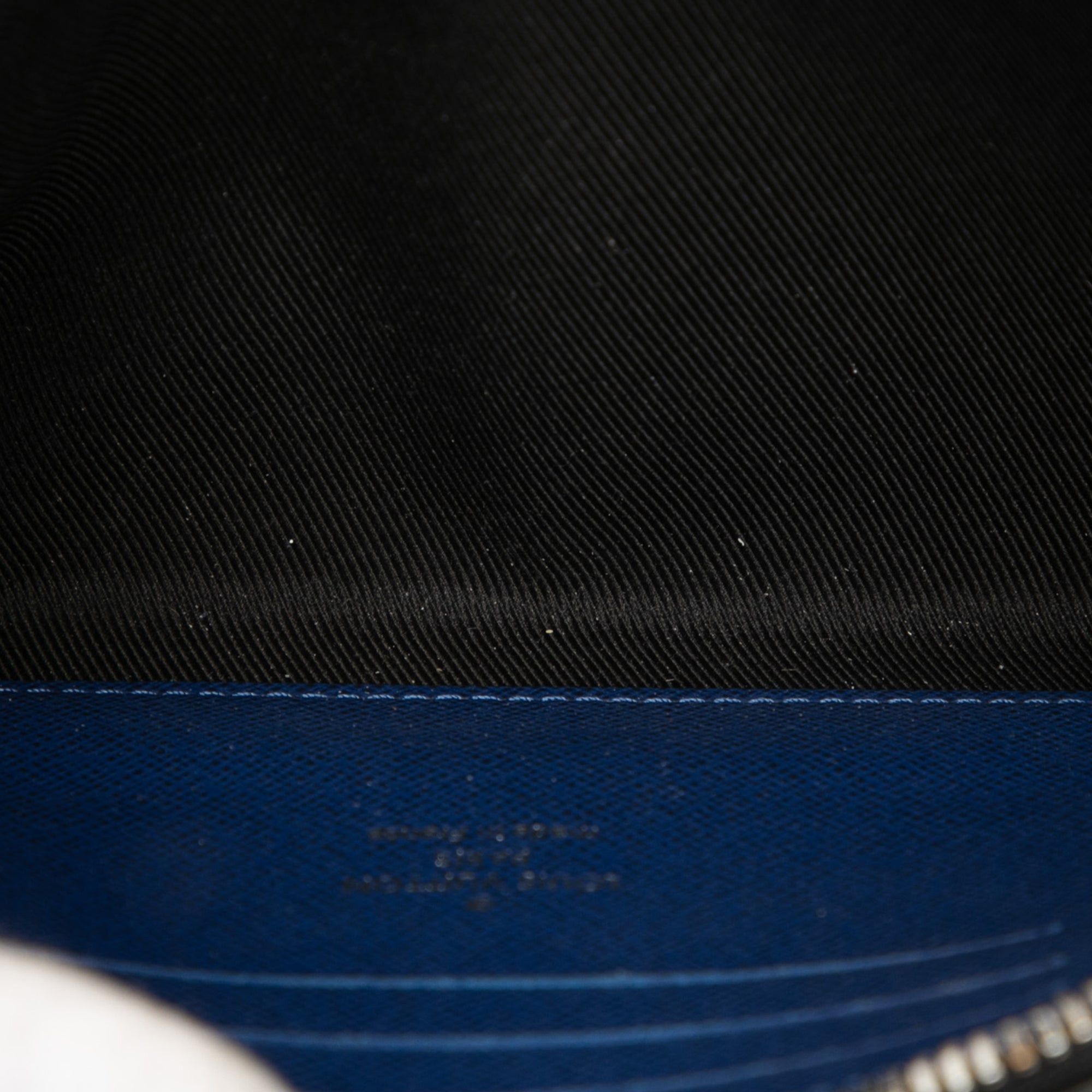 Louis Vuitton Monogram Taigarama Pochette Discovery PM Size ONE SIZE - 4 Thumbnail