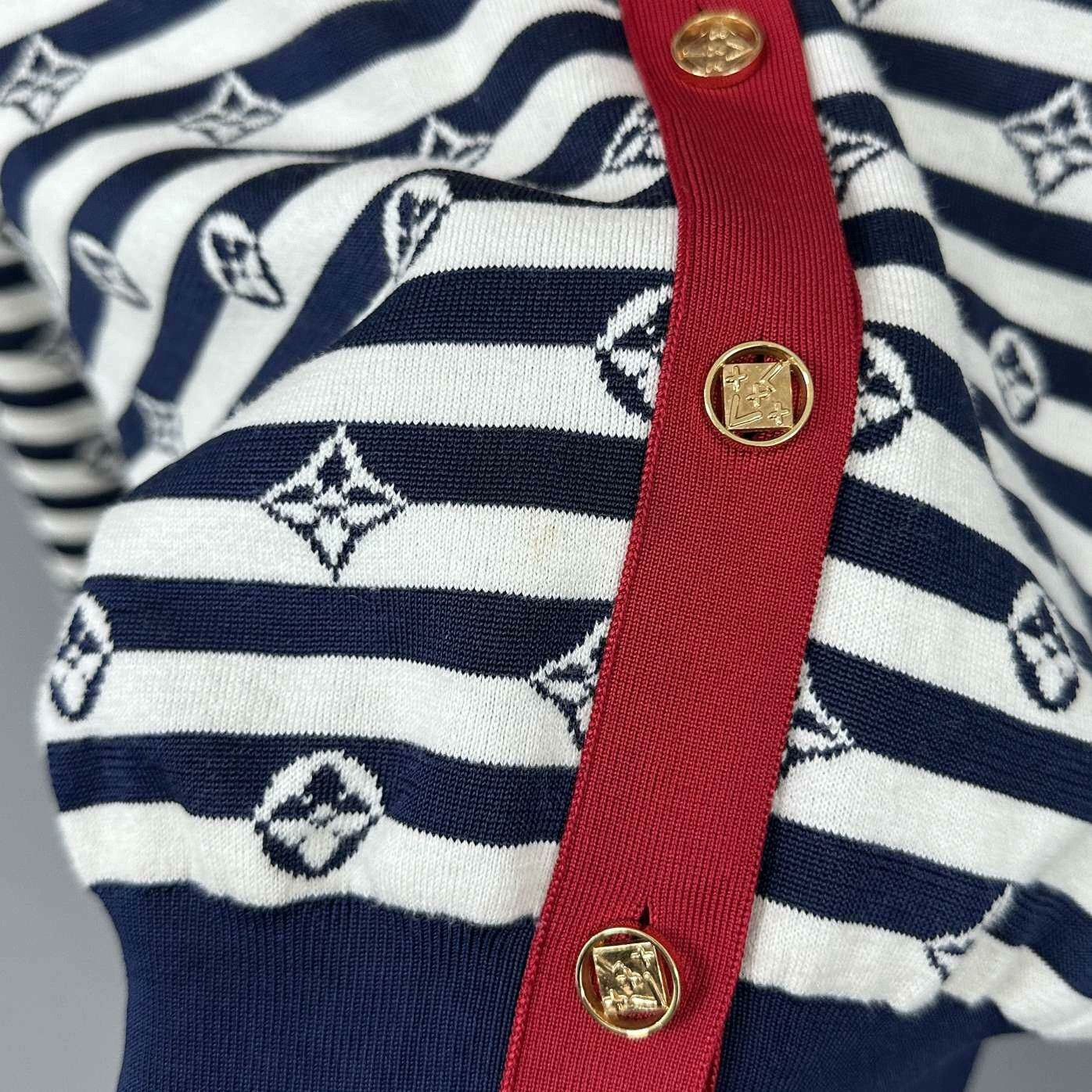 Louis Vuitton Louis Vuitton Striped Blue Sweater M Women Size M / US 6-8 / IT 42-44 - 4 Thumbnail