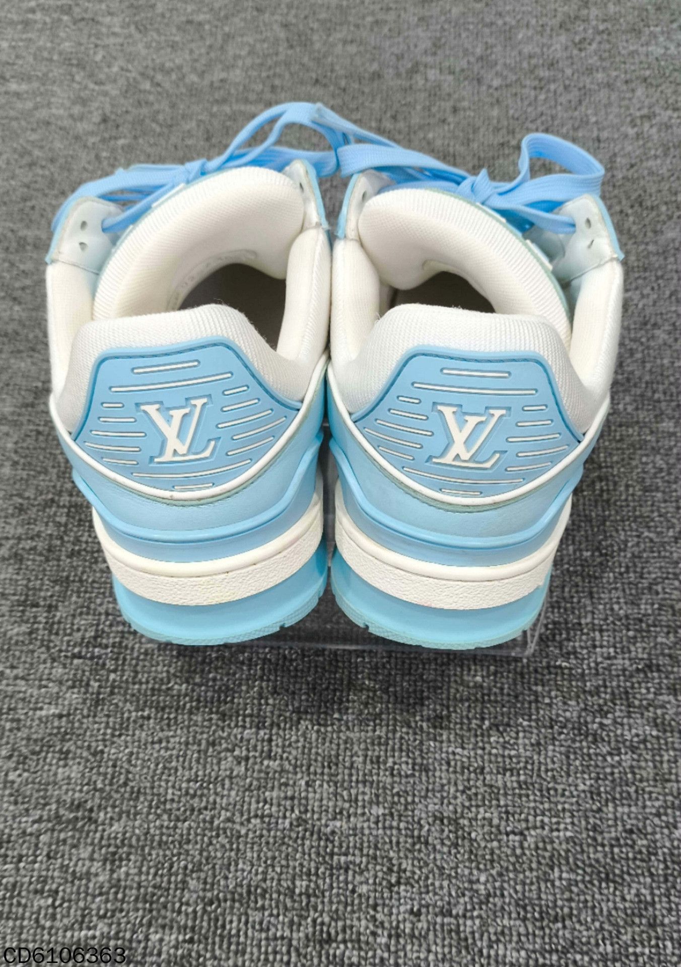 Louis Vuitton Louis Vuitton Training Blue Lowtop Sneakers us_8 Women Size US 8 / IT 38 - 5 Thumbnail