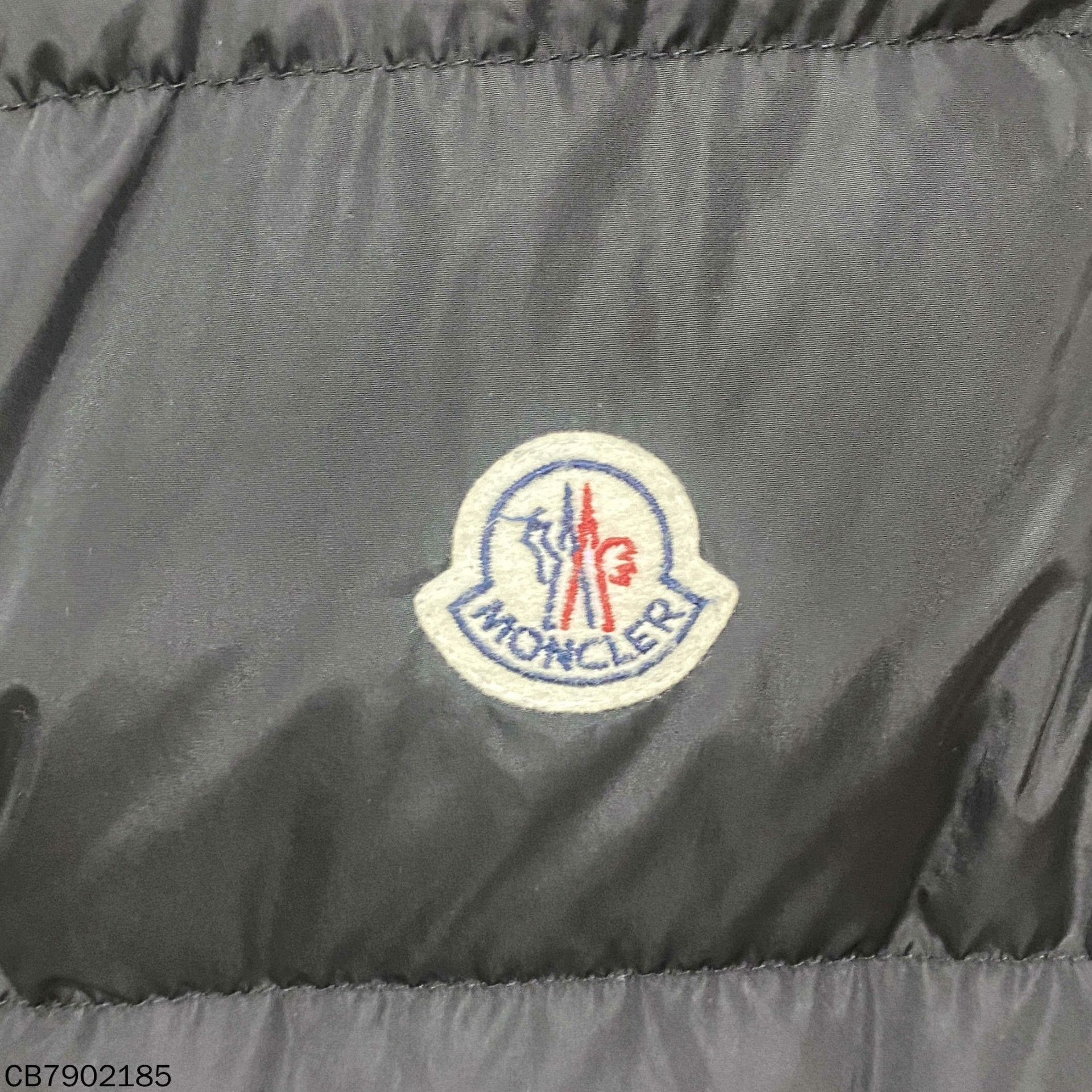 Moncler Moncler Down Vest xs Men Size US XS / EU 42 / 0 - 5 Thumbnail