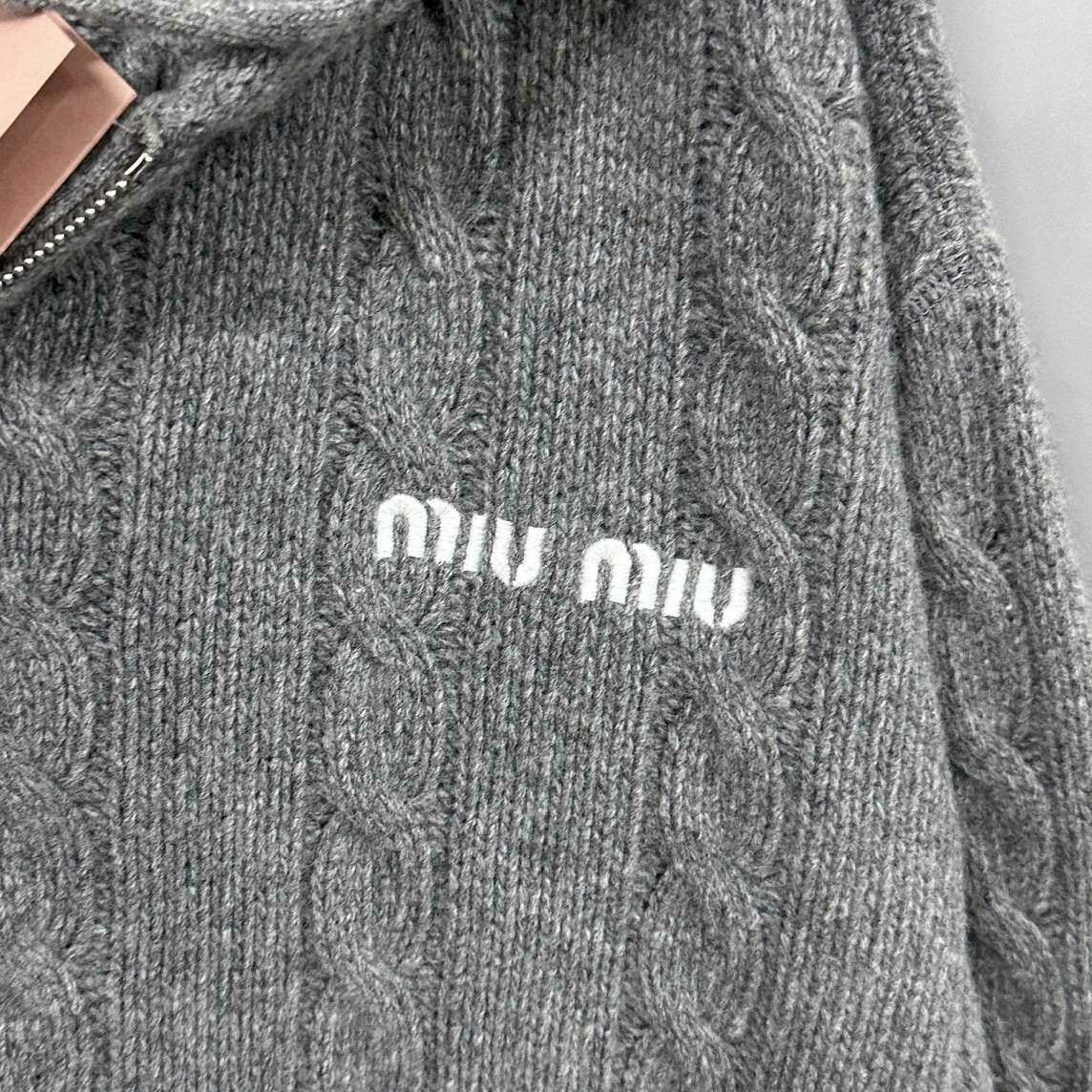 Miu Miu Miu Miu Knit Wool Gray Sweater XS Women Size XS / US 0-2 / IT 36-38 - 6 Thumbnail