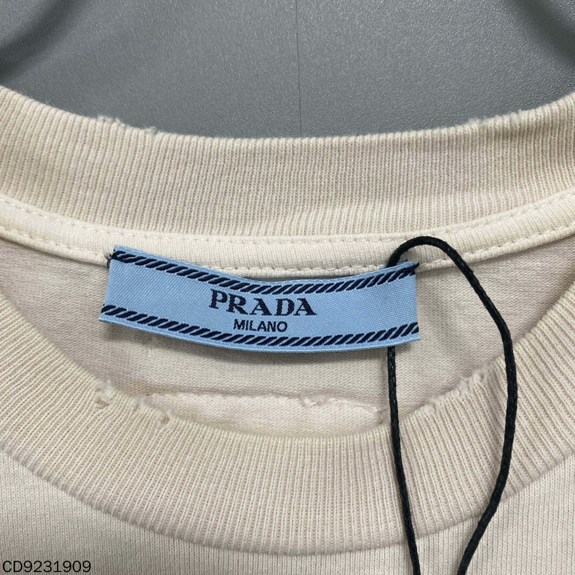 Prada Prada Distressed T-Shirt M Women Size M / US 6-8 / IT 42-44 - 4 Thumbnail