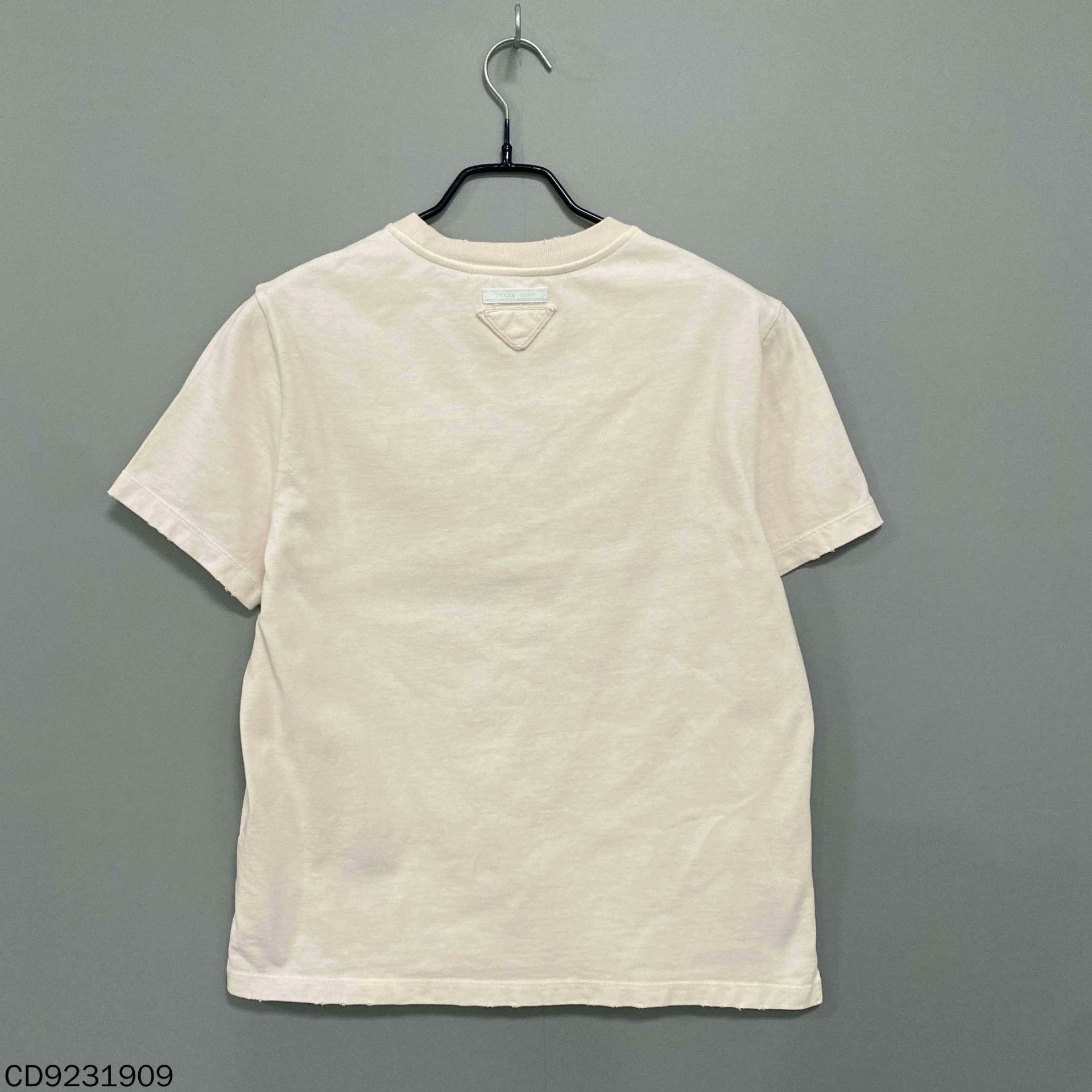 Prada Prada Distressed T-Shirt M Women Size M / US 6-8 / IT 42-44 - 3 Thumbnail