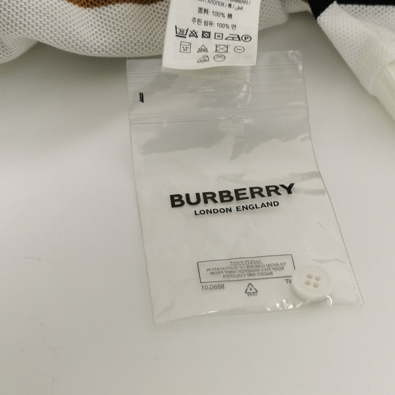 Burberry Burberry Multi Stripe TB Logo Polo Shirt L Size US L / EU 52-54 / 3 - 5 Thumbnail