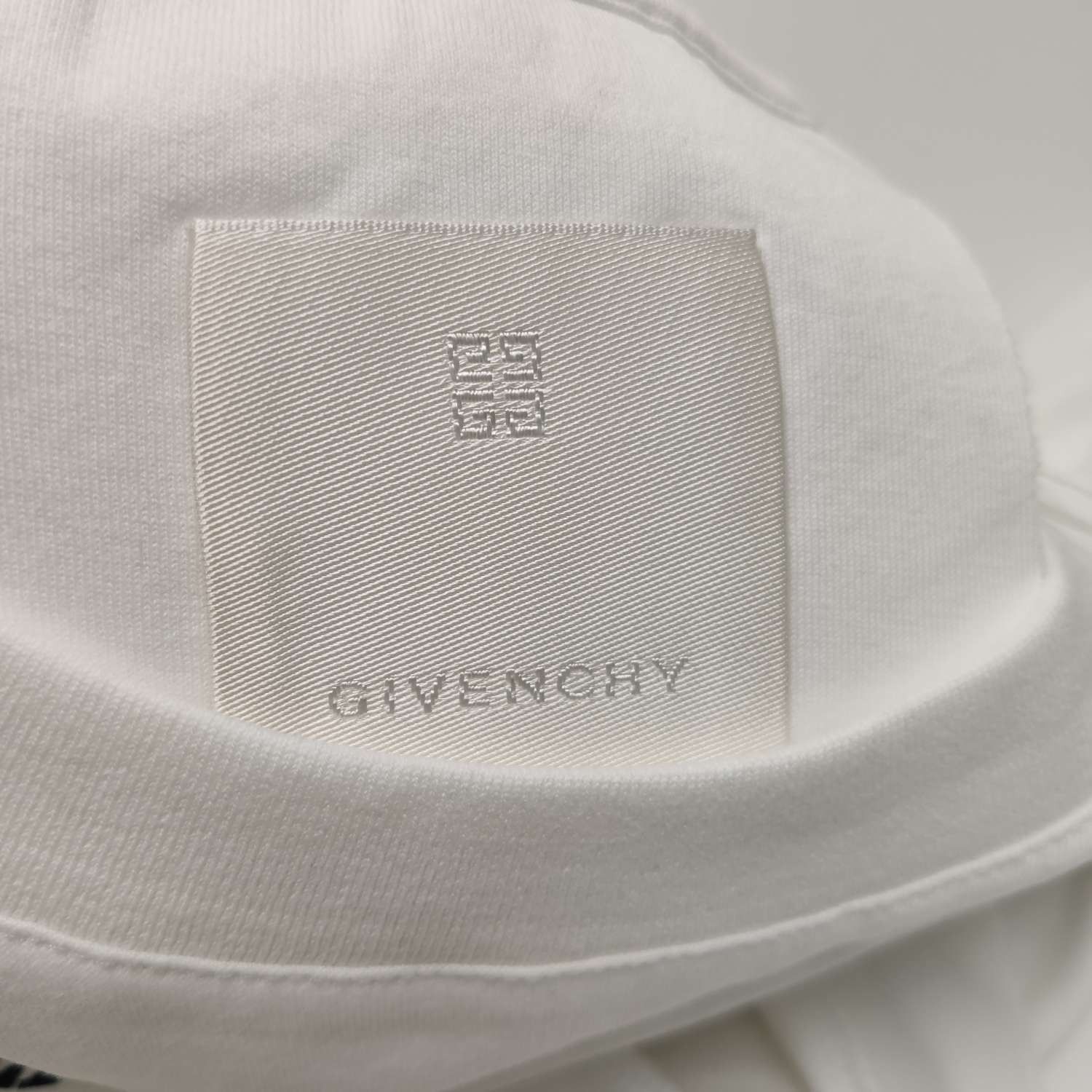 Givenchy Givenchy Paris Crest Logo T-Shirt XL Size US XL / EU 56 / 4 - 6 Thumbnail