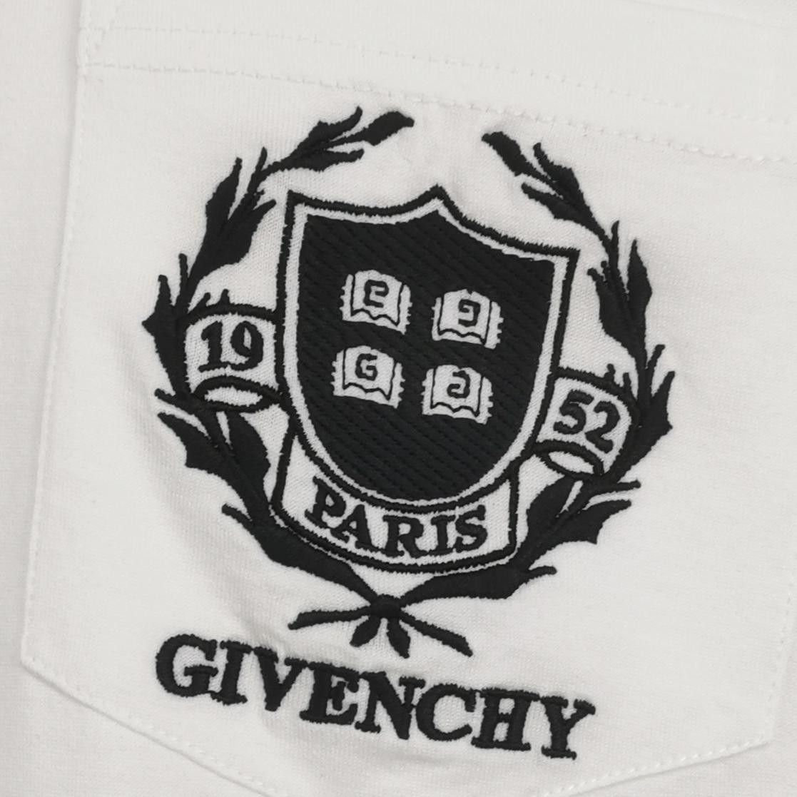 Givenchy Givenchy Crest Logo Pocket T-Shirt S Size US S / EU 44-46 / 1 - 4 Thumbnail