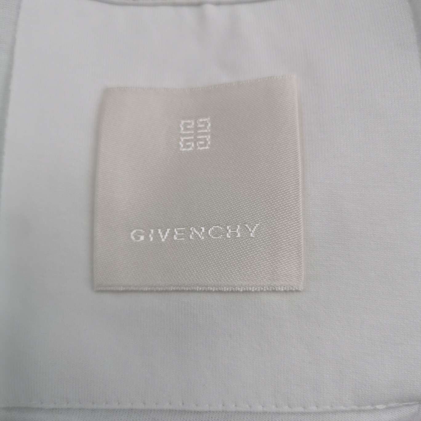 Givenchy Givenchy Crest Logo Graphic T-Shirt L Size US L / EU 52-54 / 3 - 6 Thumbnail
