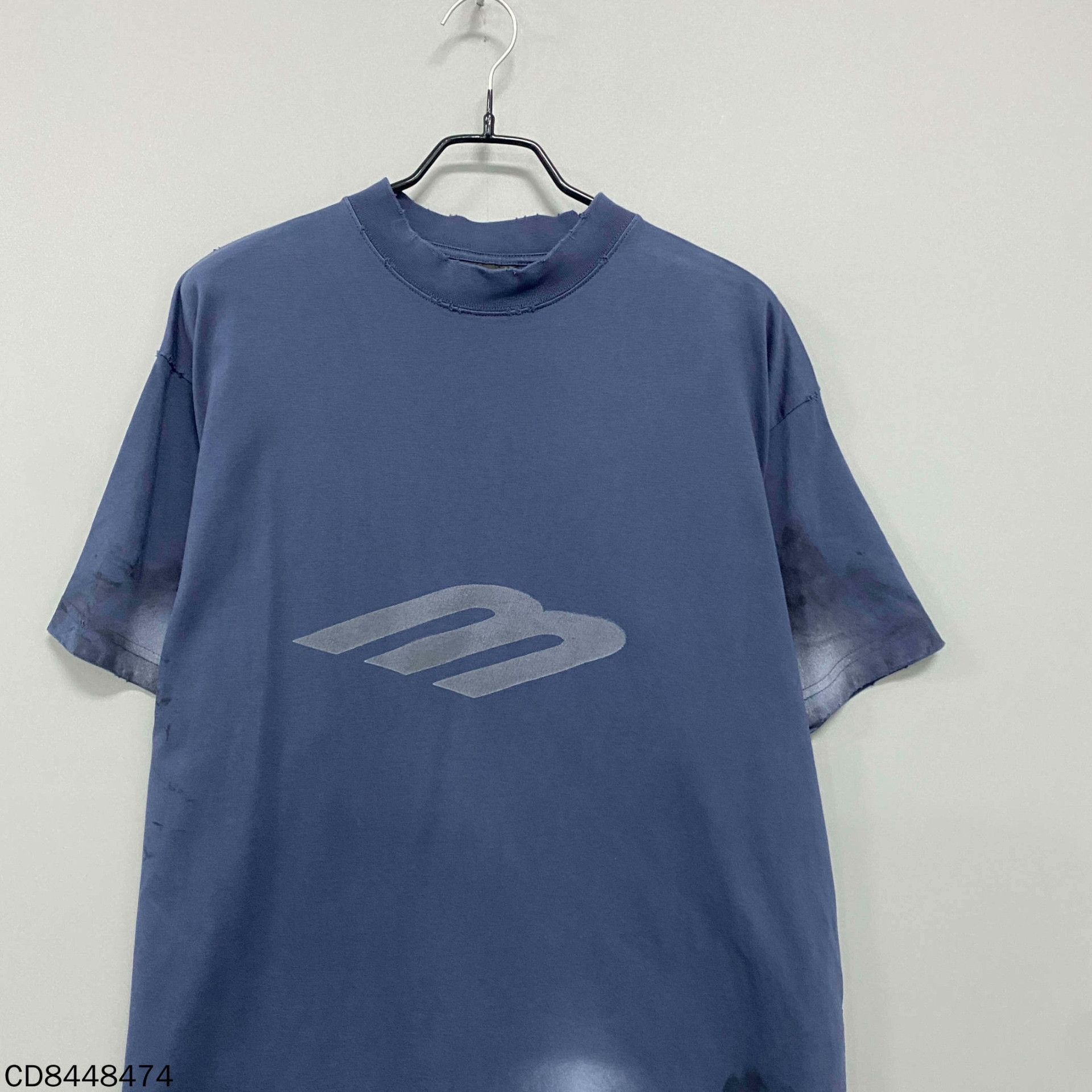 Balenciaga Balenciaga Distressed T-Shirt l Men Size US L / EU 52-54 / 3 - 2 Thumbnail