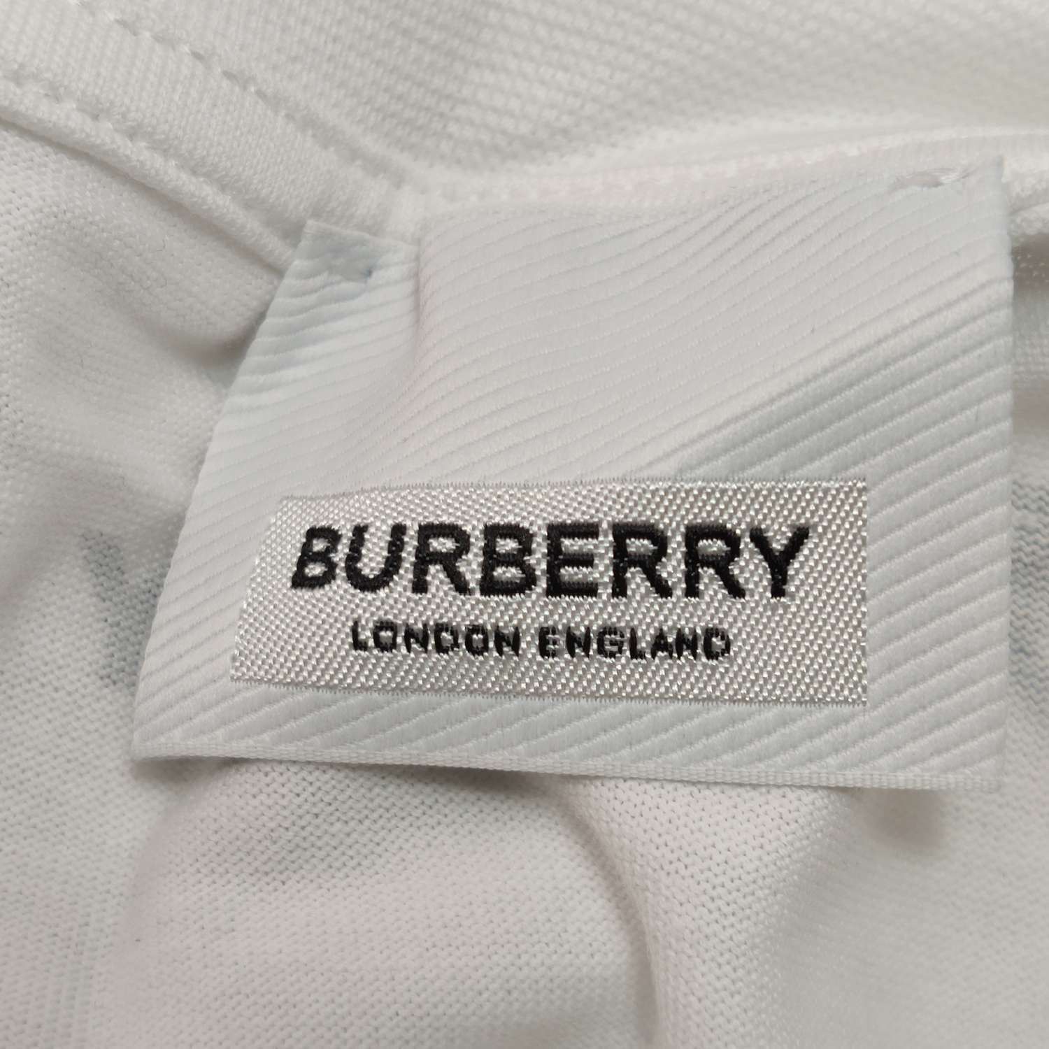 Burberry Burberry Graphic Globe Logo T-Shirt S Size US S / EU 44-46 / 1 - 6 Thumbnail