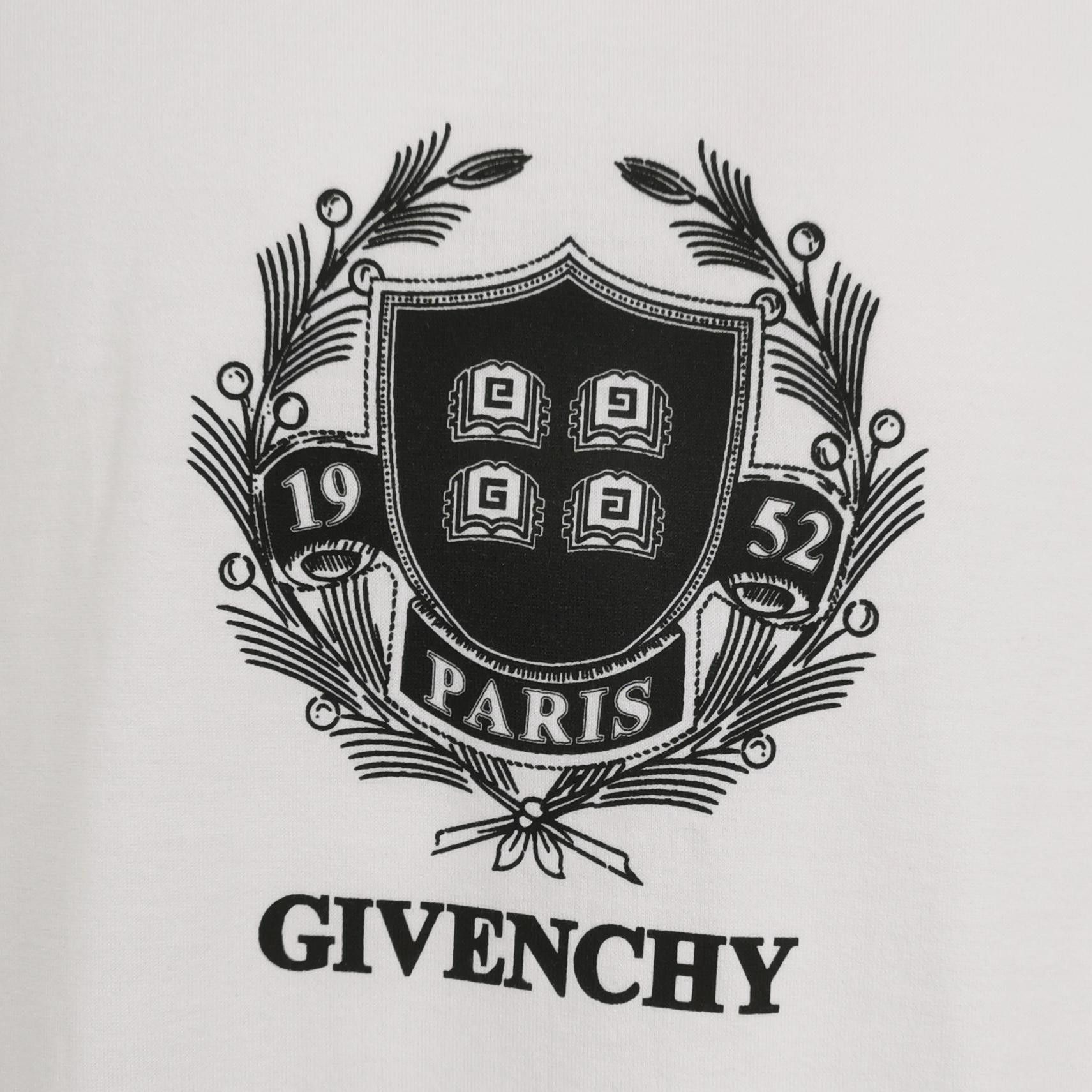 Givenchy Givenchy Crest Logo Short Sleeve T-Shirt XXL Size US XXL / EU 58 / 5 - 4 Thumbnail