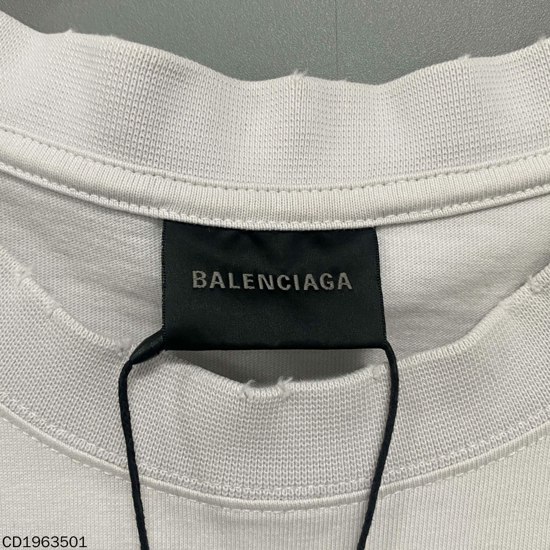 Balenciaga Balenciaga Printed T-Shirt l Men Size US L / EU 52-54 / 3 - 4 Thumbnail