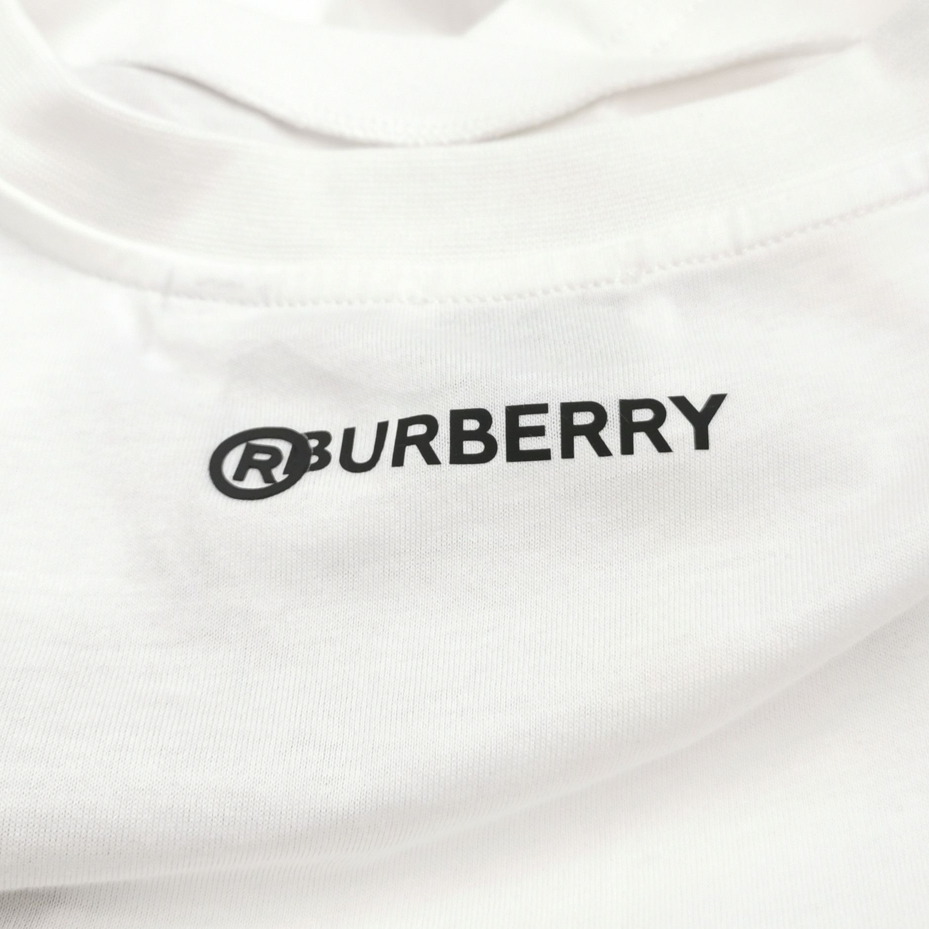 Burberry Burberry Graphic Logo T-Shirt S Size US S / EU 44-46 / 1 - 4 Thumbnail