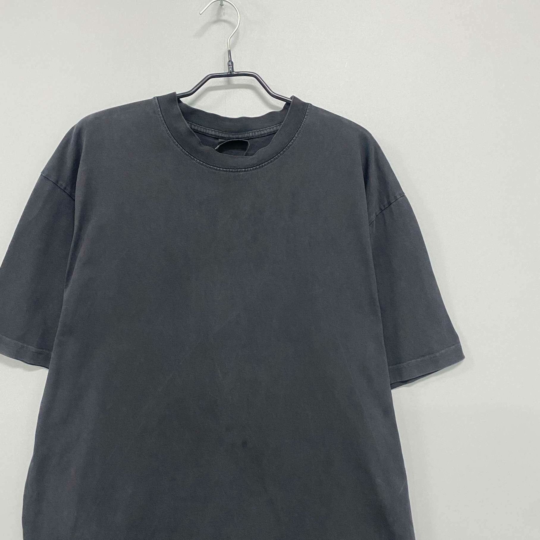 Balenciaga Balenciaga Distressed T-Shirt S Women Size S / US 4 / IT 40 - 2 Thumbnail