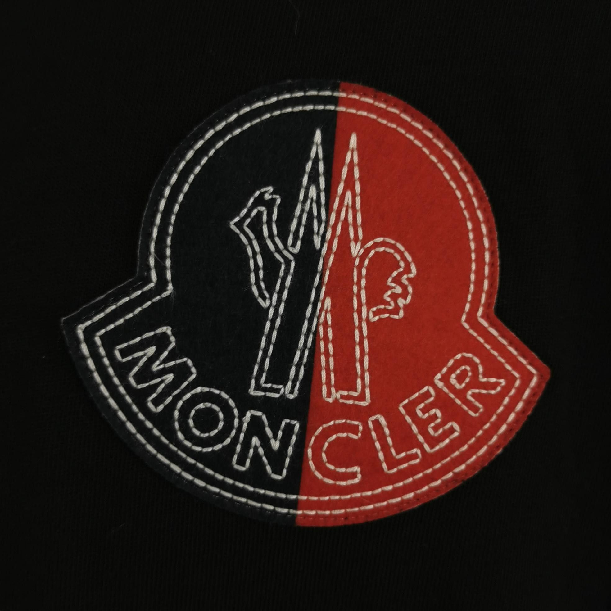 Moncler Moncler Genius Logo Patch Long Sleeve T-Shirt XL Size US XL / EU 56 / 4 - 4 Thumbnail