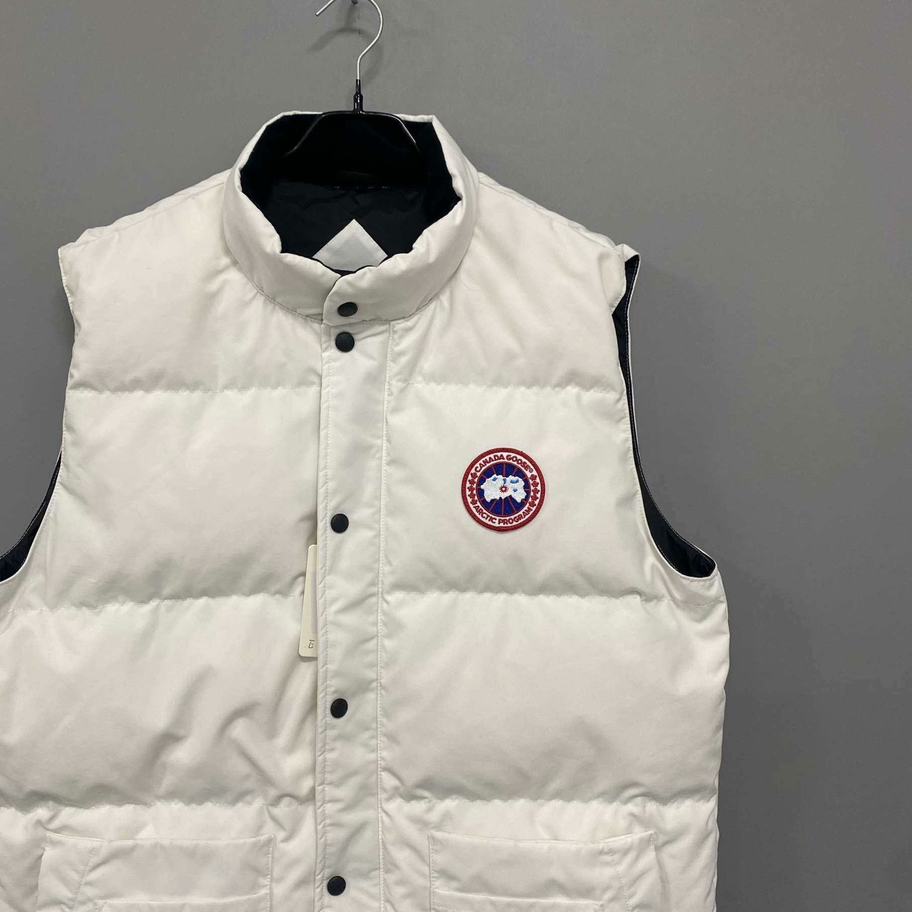 Canada Goose Canada Goose Collab Embroidered Vest xl Men Size US XL / EU 56 / 4 - 2 Thumbnail