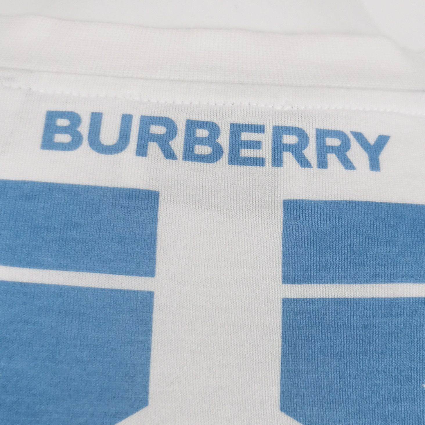 Burberry Burberry Universal Passport Graphic T-Shirt XXS Size US XXS / EU 40 - 4 Thumbnail