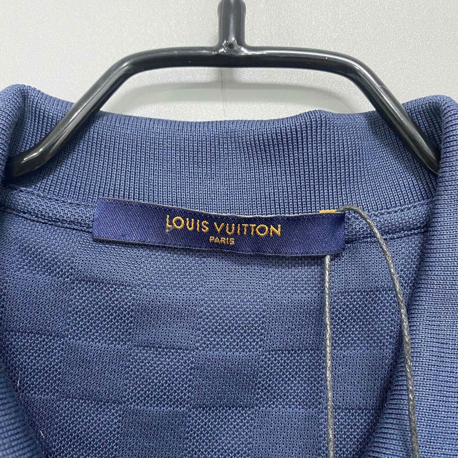 Louis Vuitton Louis Vuitton Checkered Blue T-Shirt l Men Size US L / EU 52-54 / 3 - 4 Thumbnail