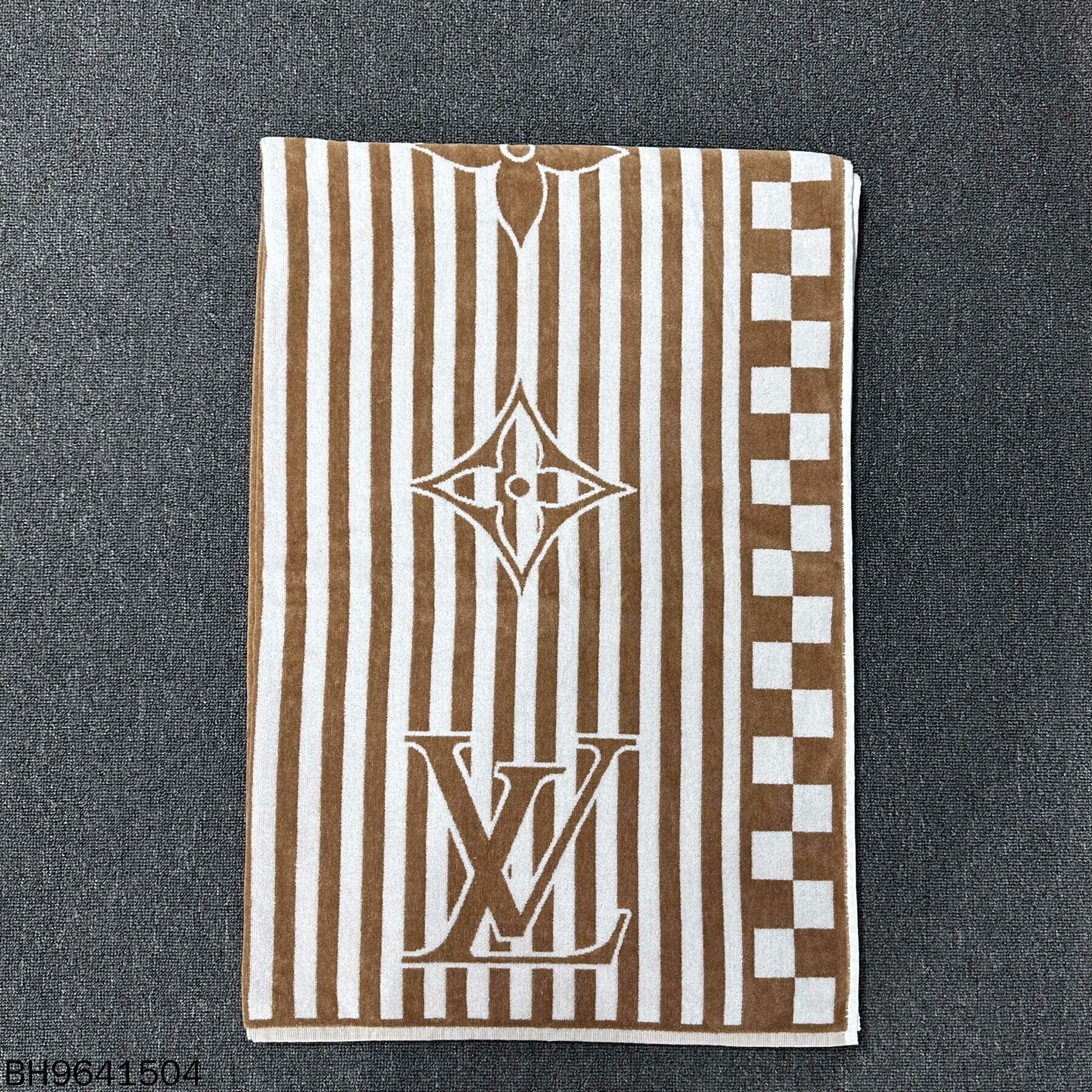 Louis Vuitton Louis Vuitton Printed Graphic Brown Scarf one size Men Size ONE SIZE - 2 Thumbnail